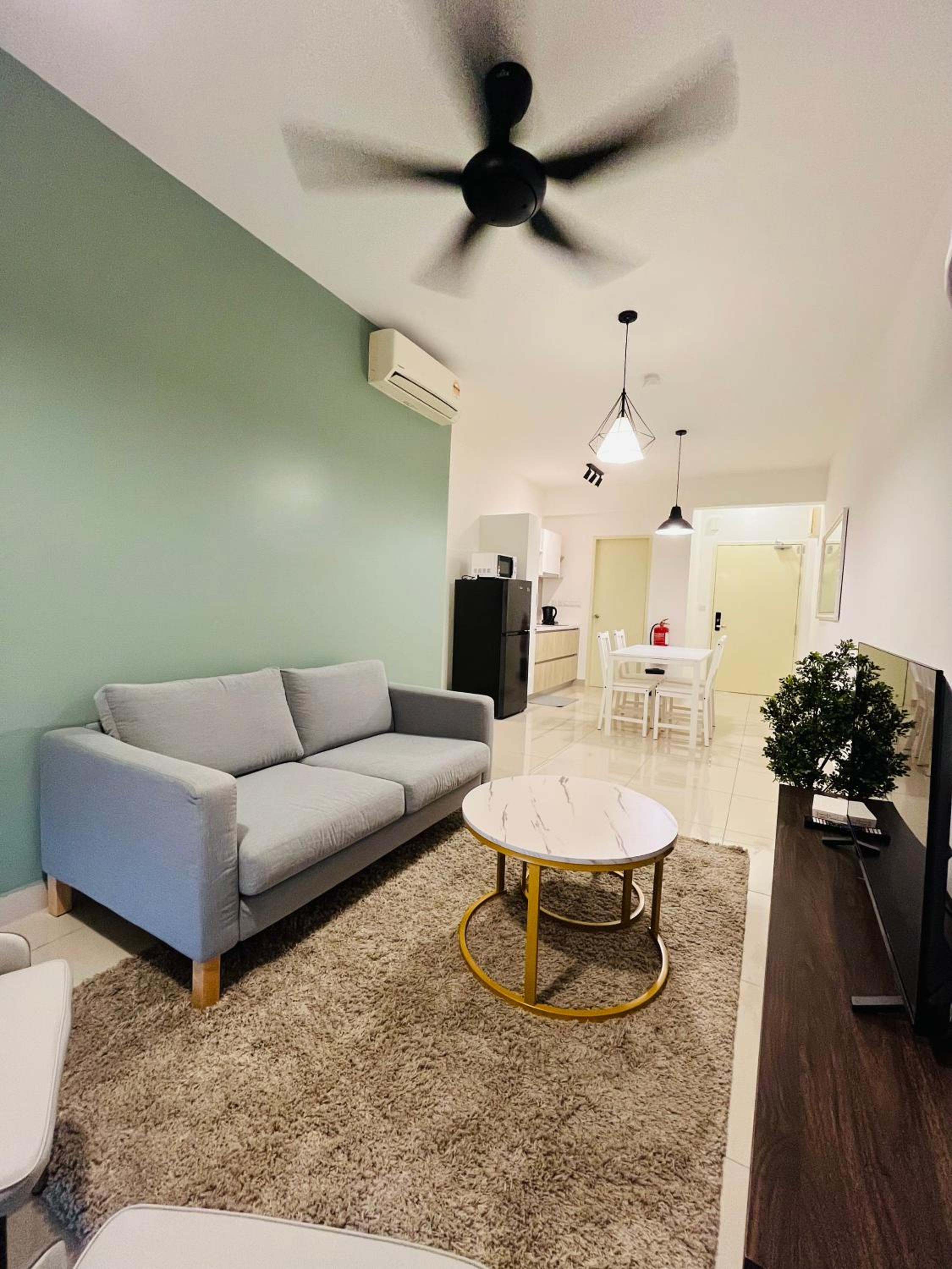 COMFY SKY SUITE Free Wifi & Netflix