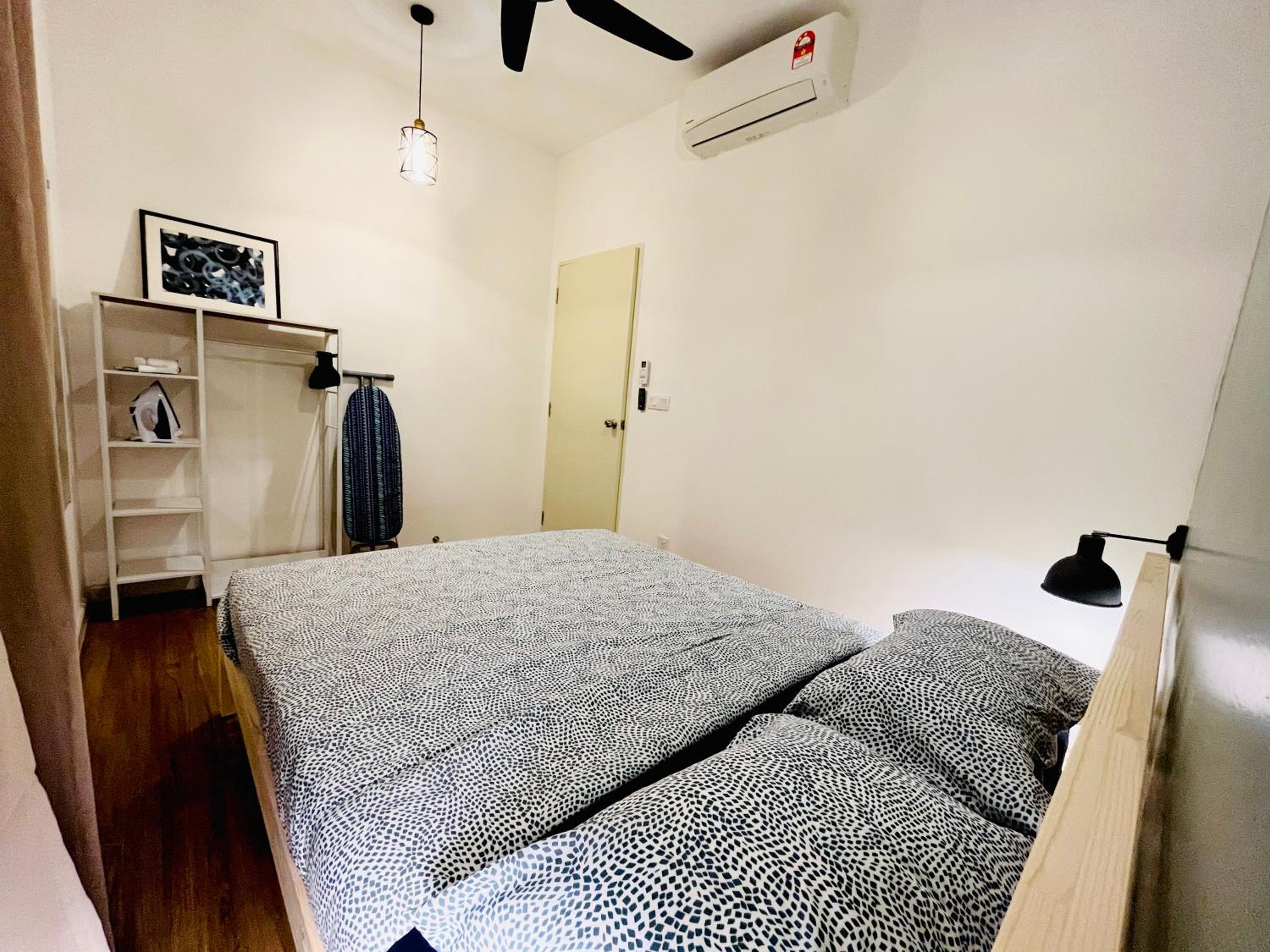 COMFY SKY SUITE Free Wifi & Netflix photo 4