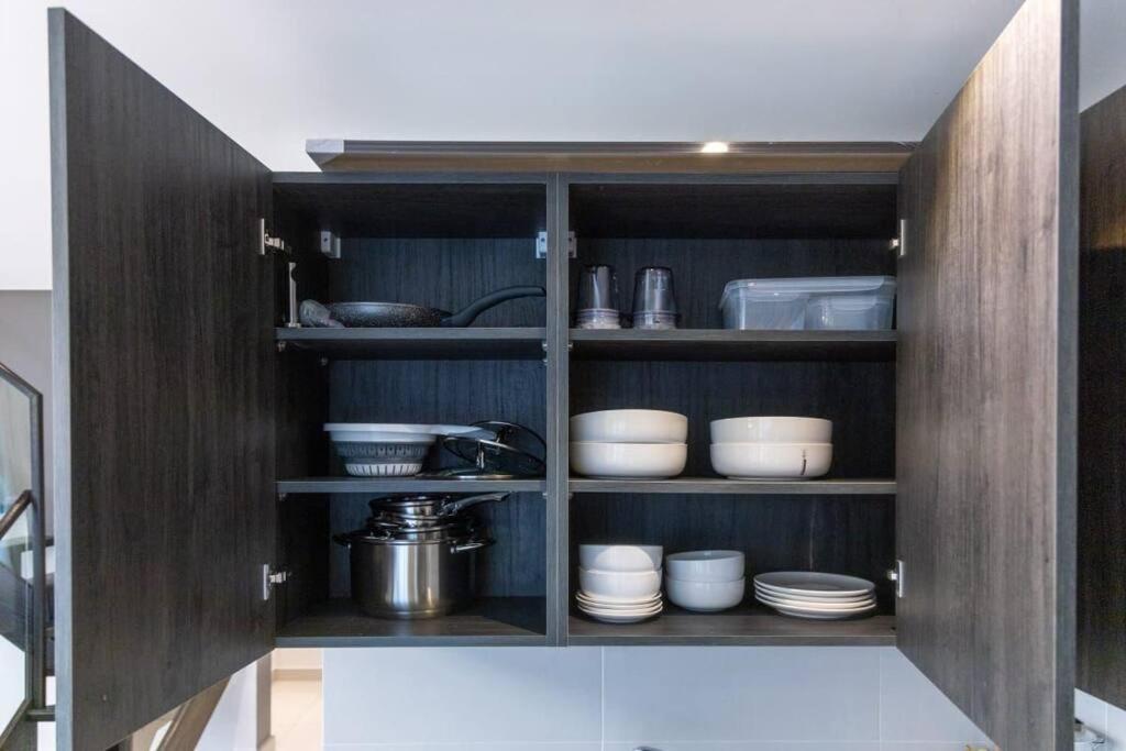 Skyline 2 Bed Loft @ The Lennox view 3