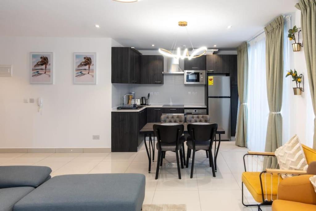 Skyline 2 Bed Loft @ The Lennox view 5