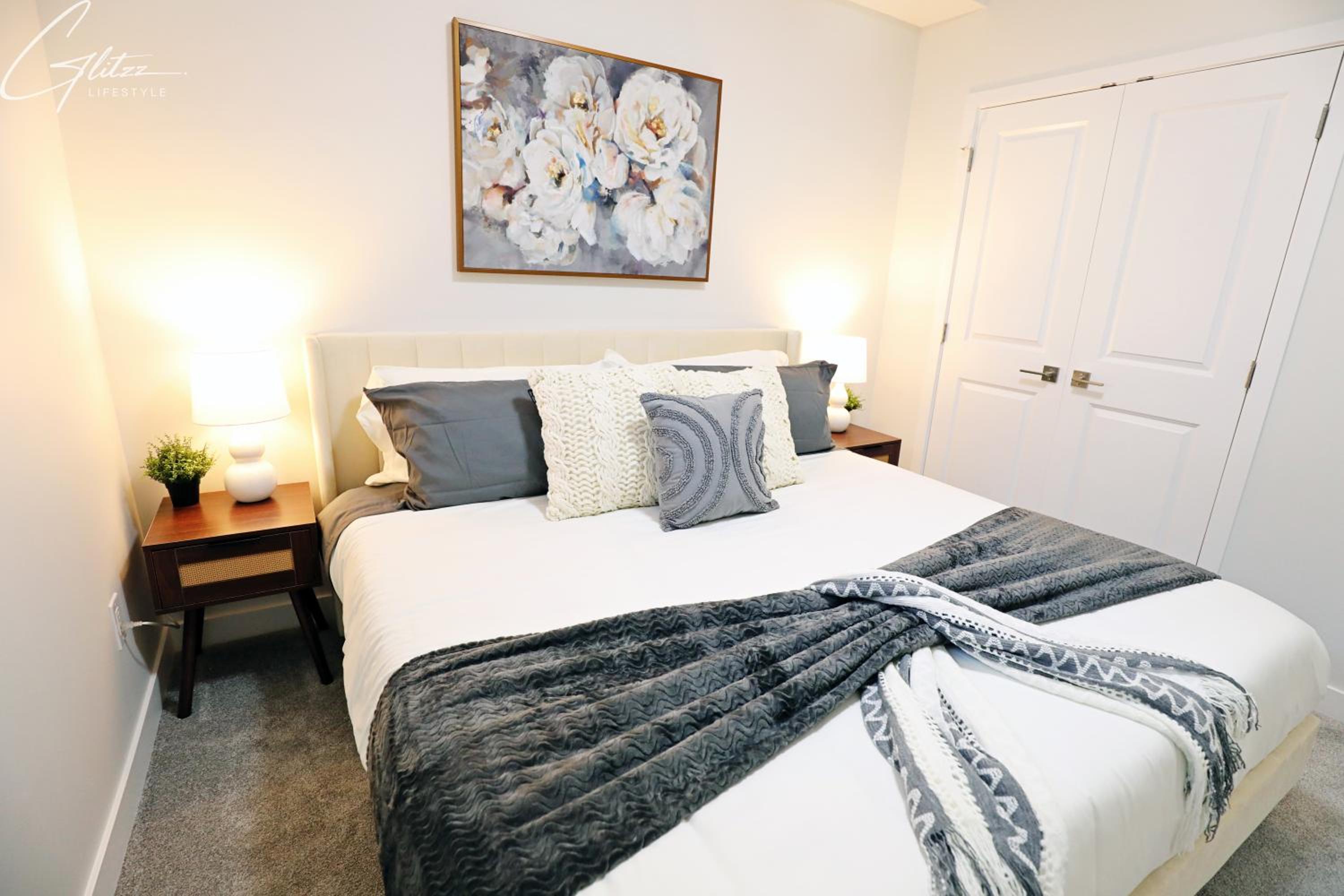 Beautiful Suite King Bed,Long Stays,Disney,Airport