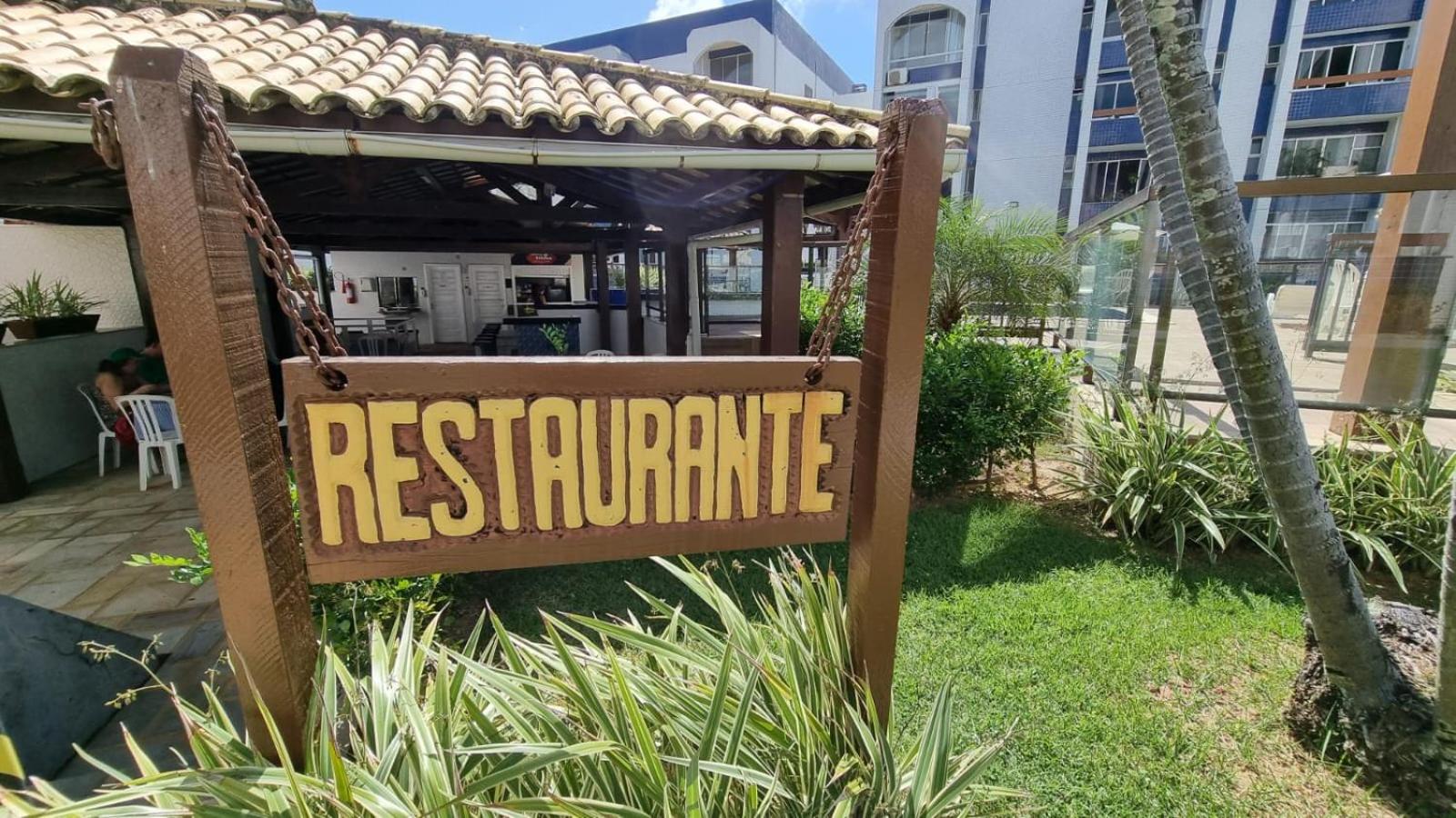 Duplex com 02 suítes, mobiliado e reformado em Vilas do Atlântico