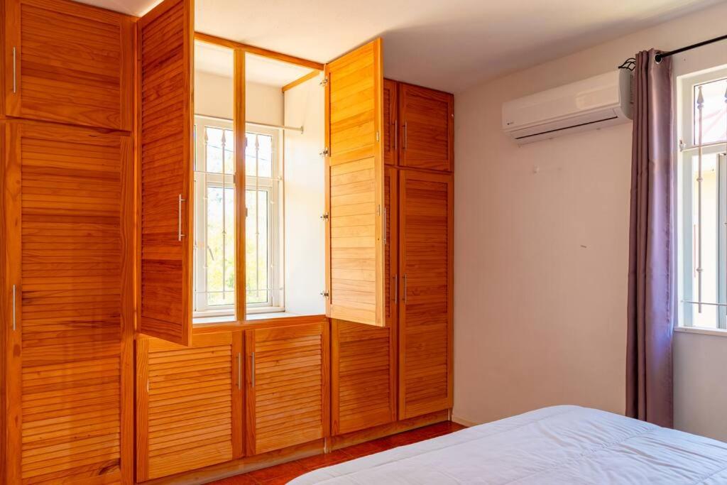 3 Bedroom Villa in Calodyne with Amazing Sea View view 4