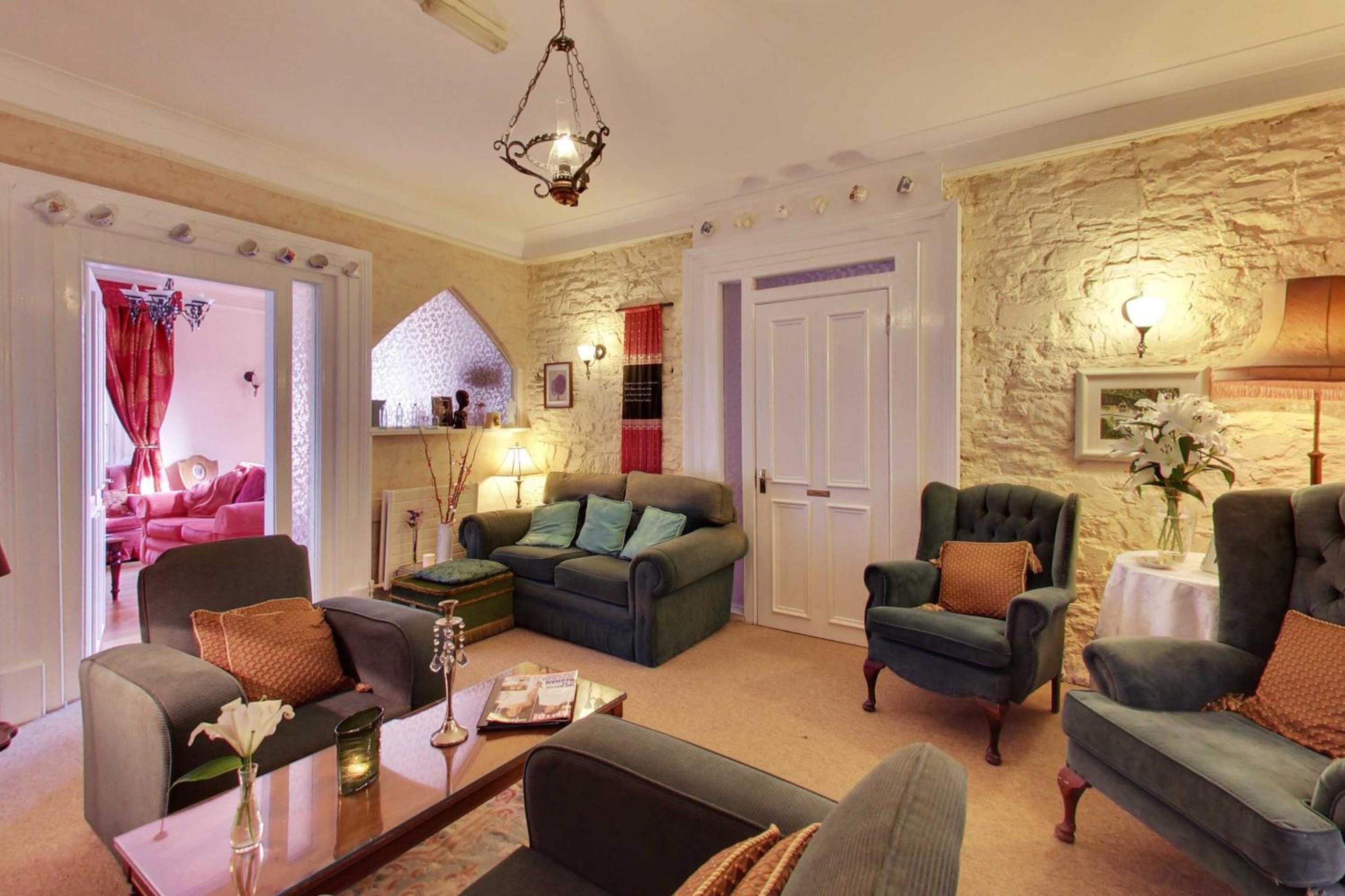 Robin Hill Heritage Guest House