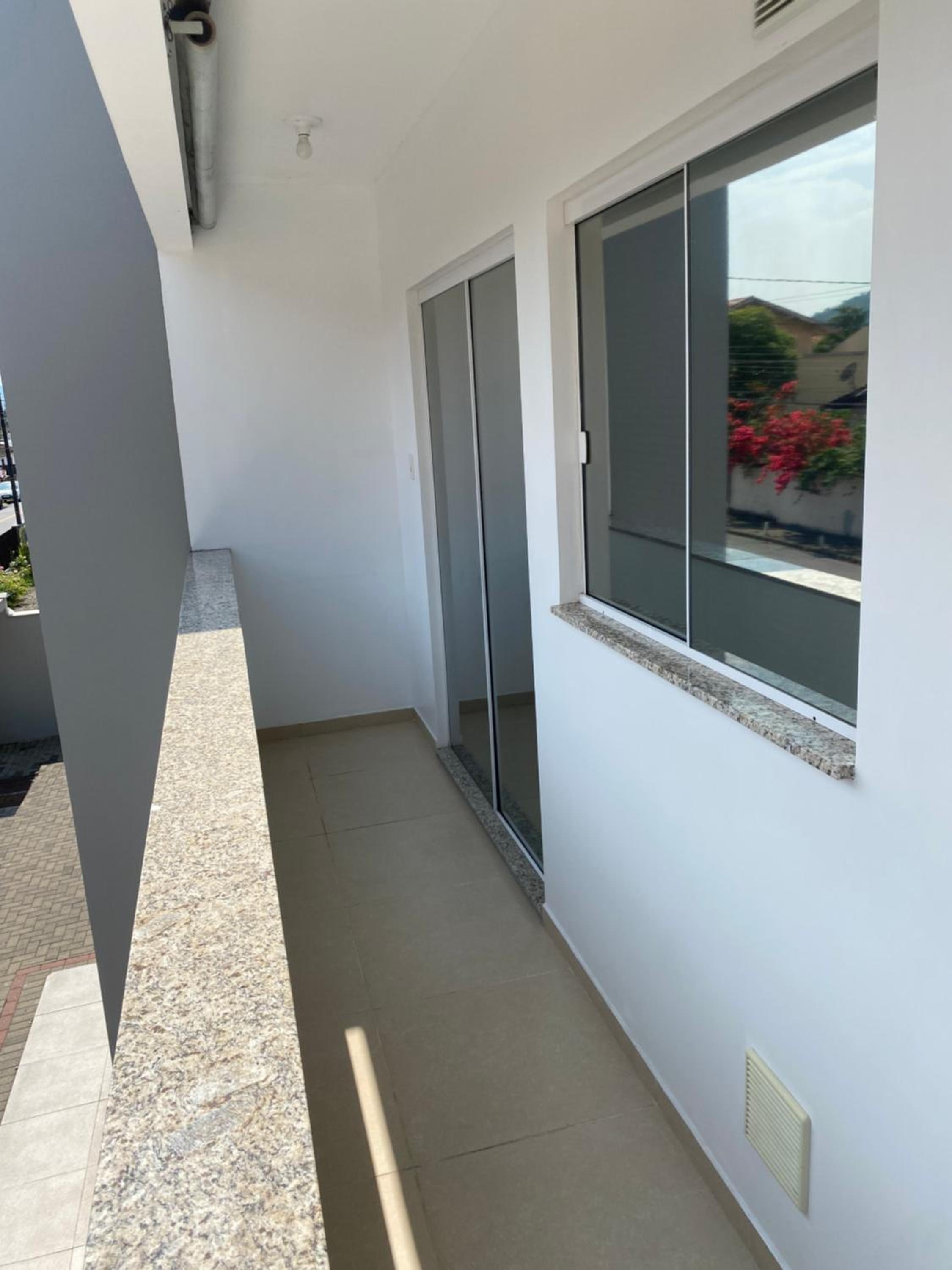 Apartamento Completo 2 Quartos com AC em Blumenau à 10min Vila Germânica, Tv a cabo e Premiere, ideal para família, Fácil acesso para Pomerode