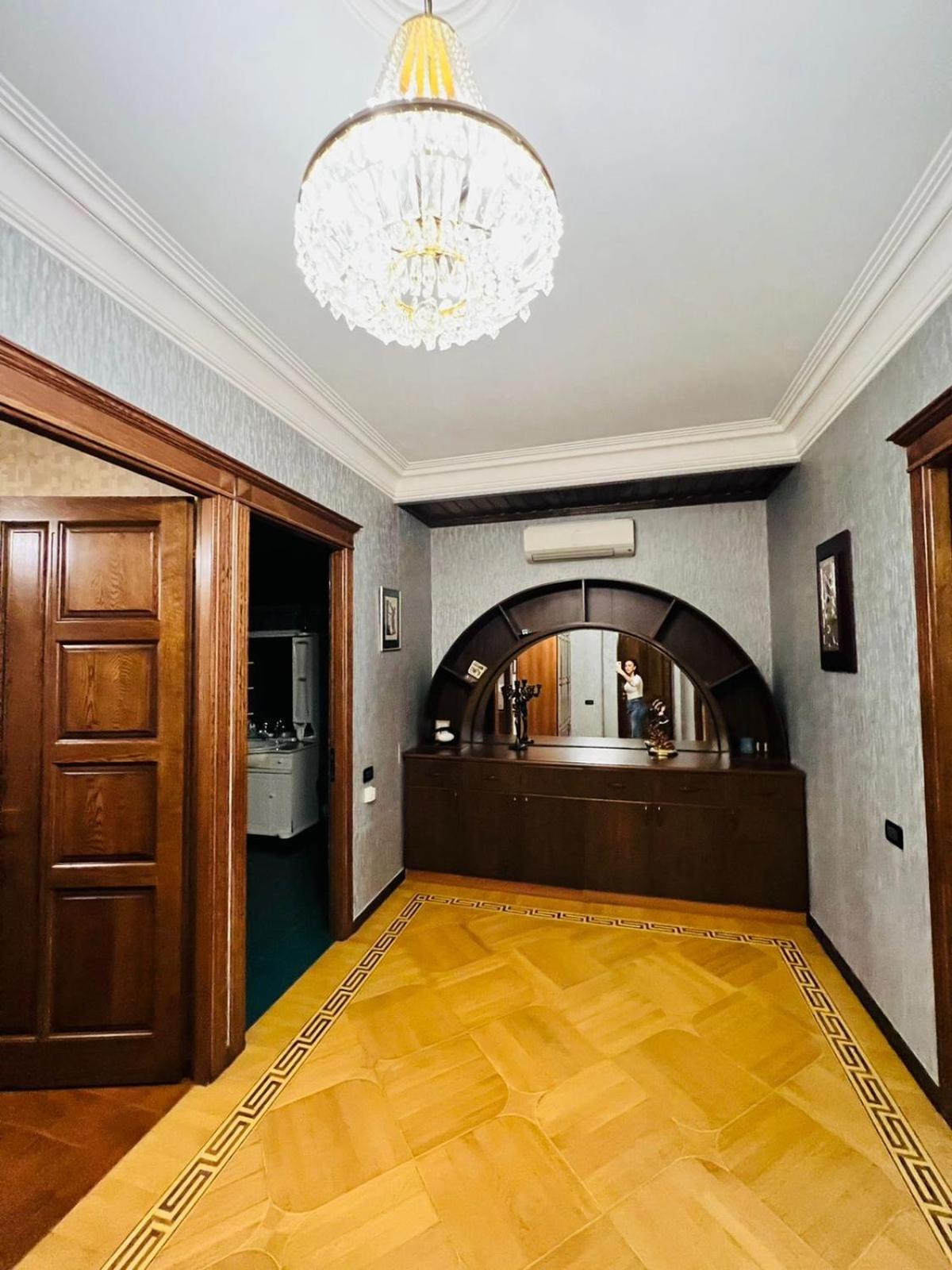 Superb Central Location! Spacious and Comfortable 1 Bedroom + Jacuzzi, Next To Northern Avenue