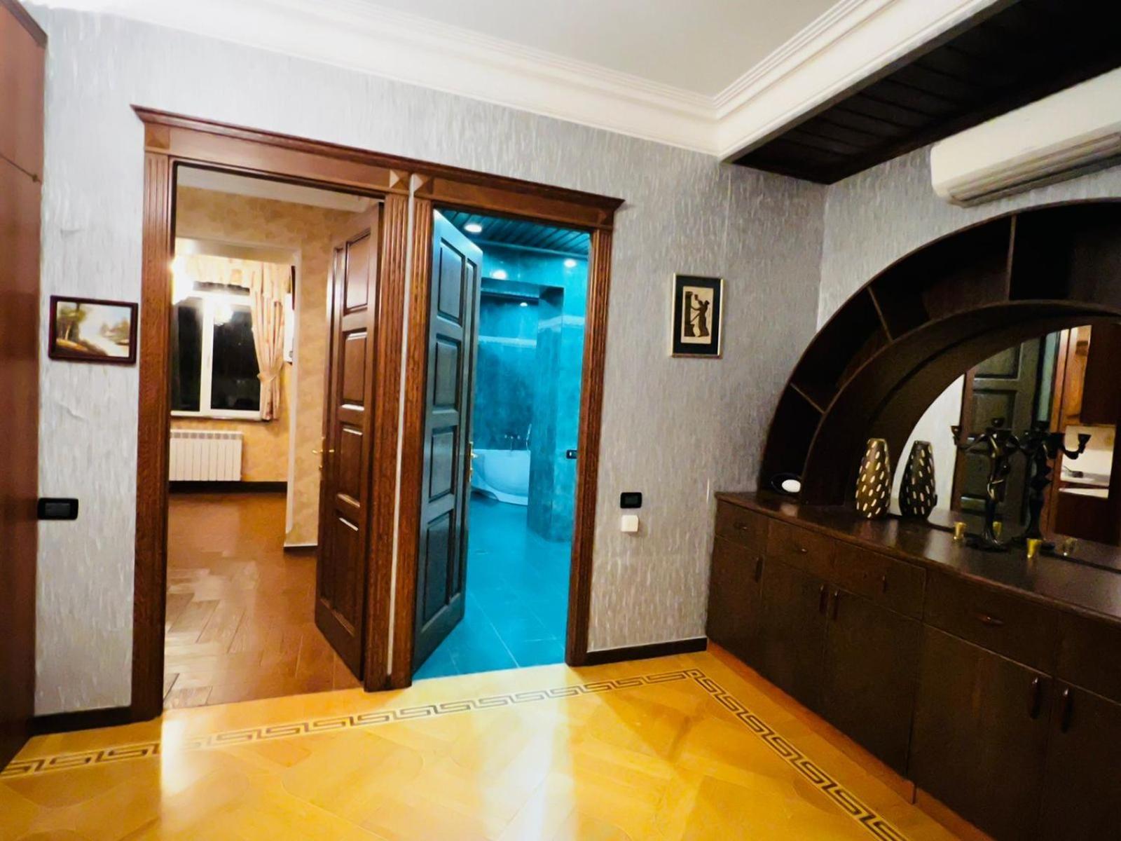 Superb Central Location! Spacious and Comfortable 1 Bedroom + Jacuzzi, Next To Northern Avenue