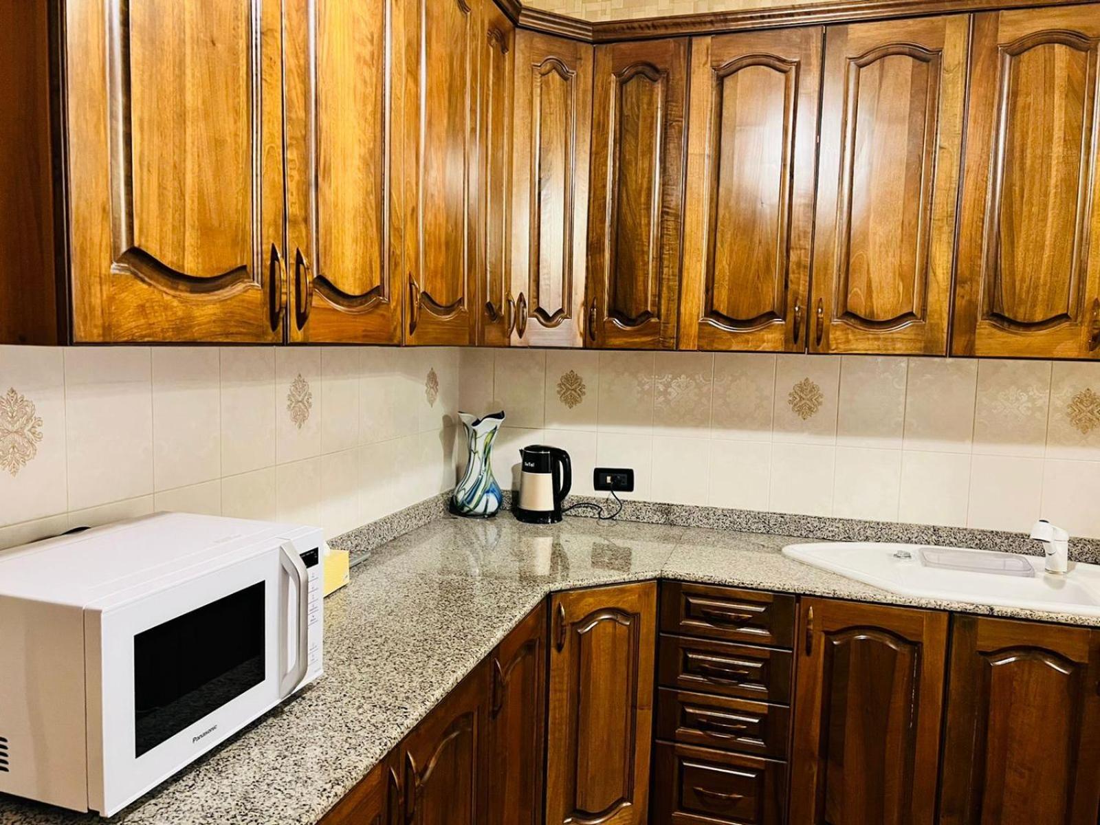 Superb Central Location! Spacious and Comfortable 1 Bedroom + Jacuzzi, Next To Northern Avenue