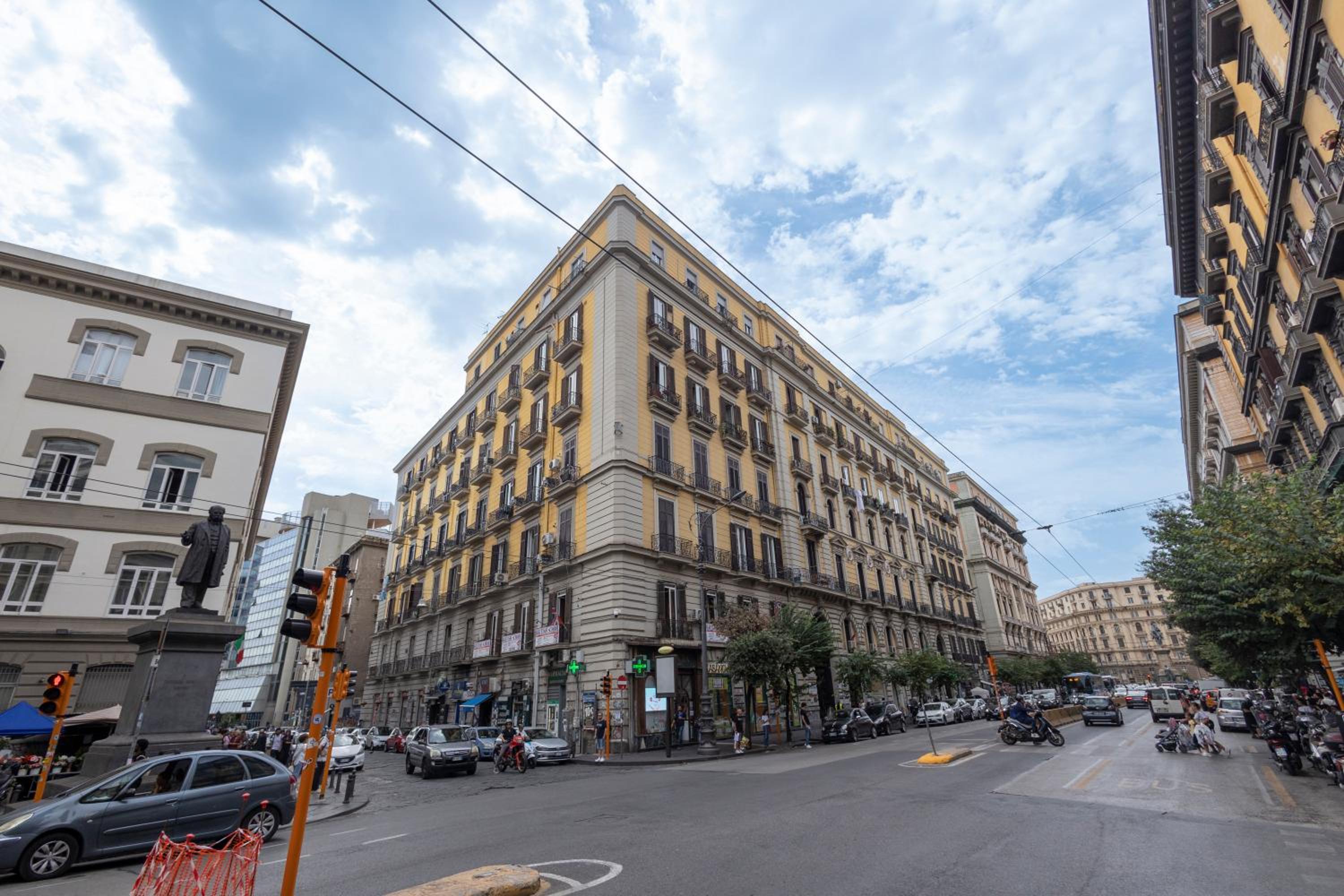 luxury and exclusive Bovio square house