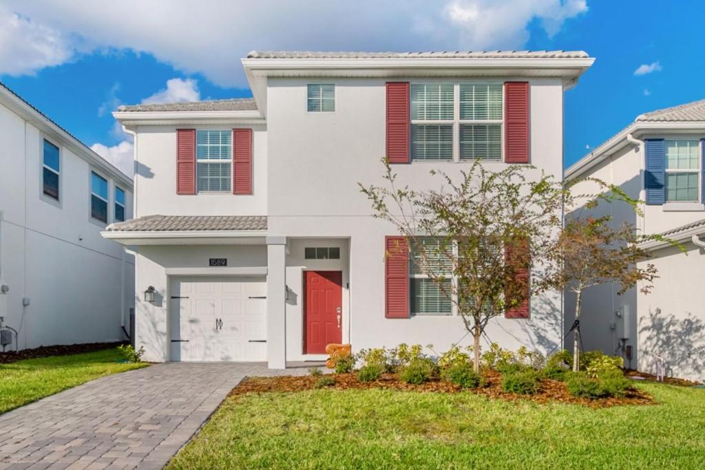 Luxury Home inside Champions Gate - No Extra Fees