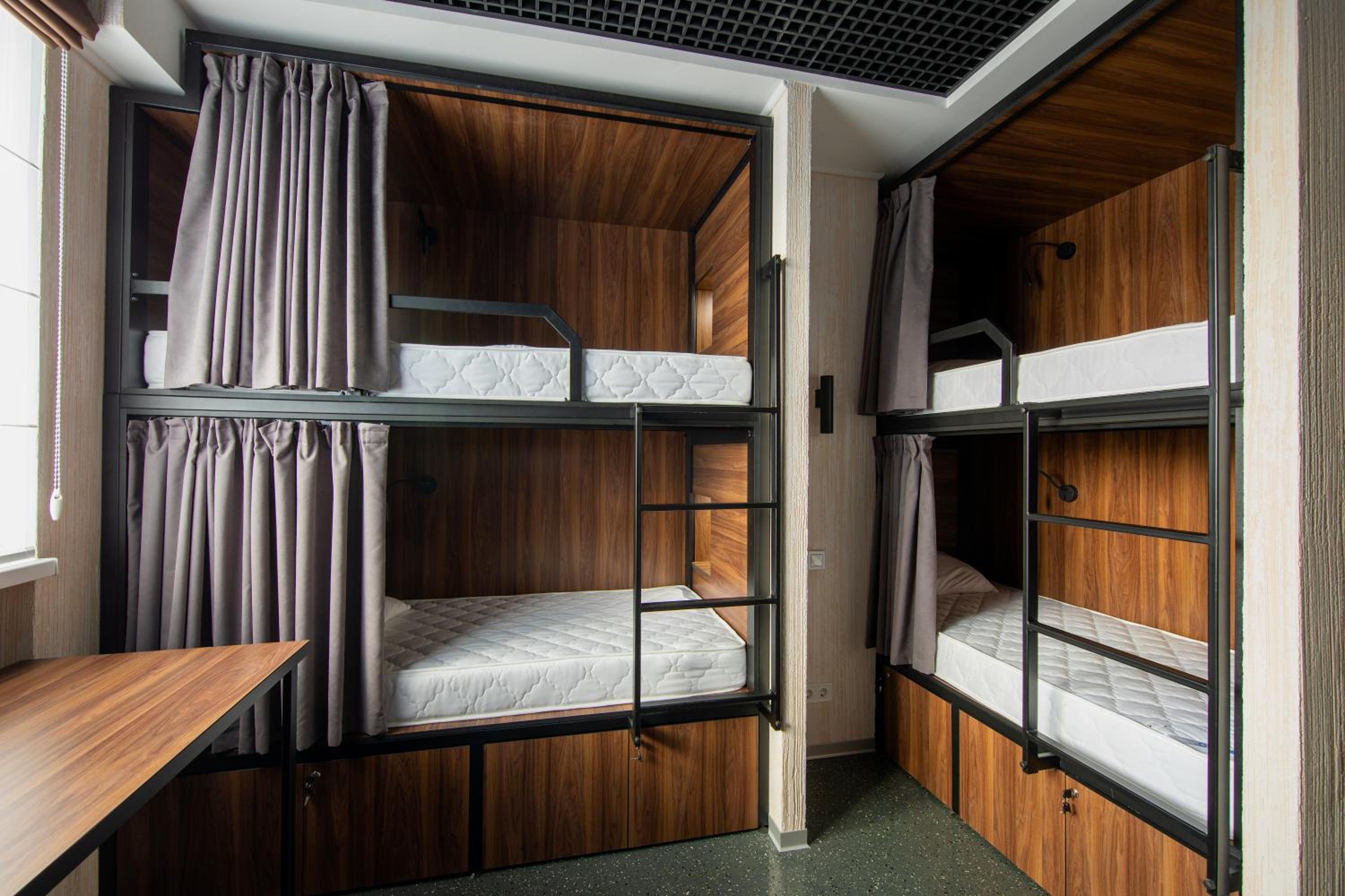 MISTO capsule hotel