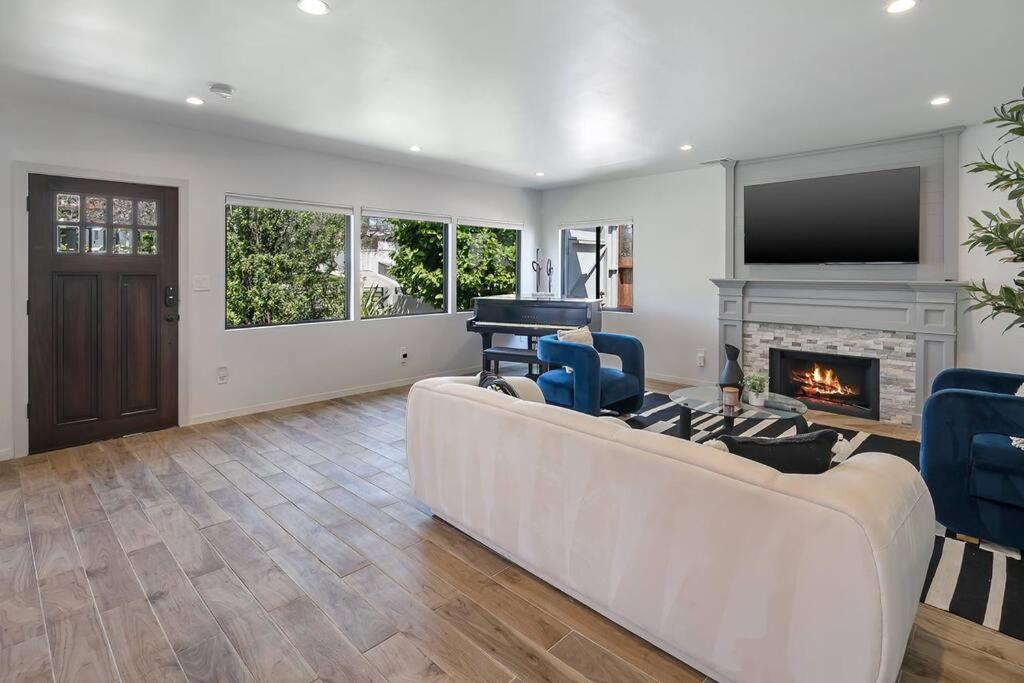 Comfortable, Stylish Westwood Home