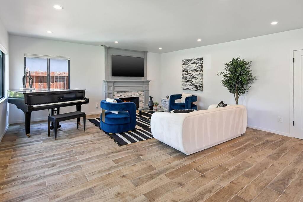 Comfortable, Stylish Westwood Home