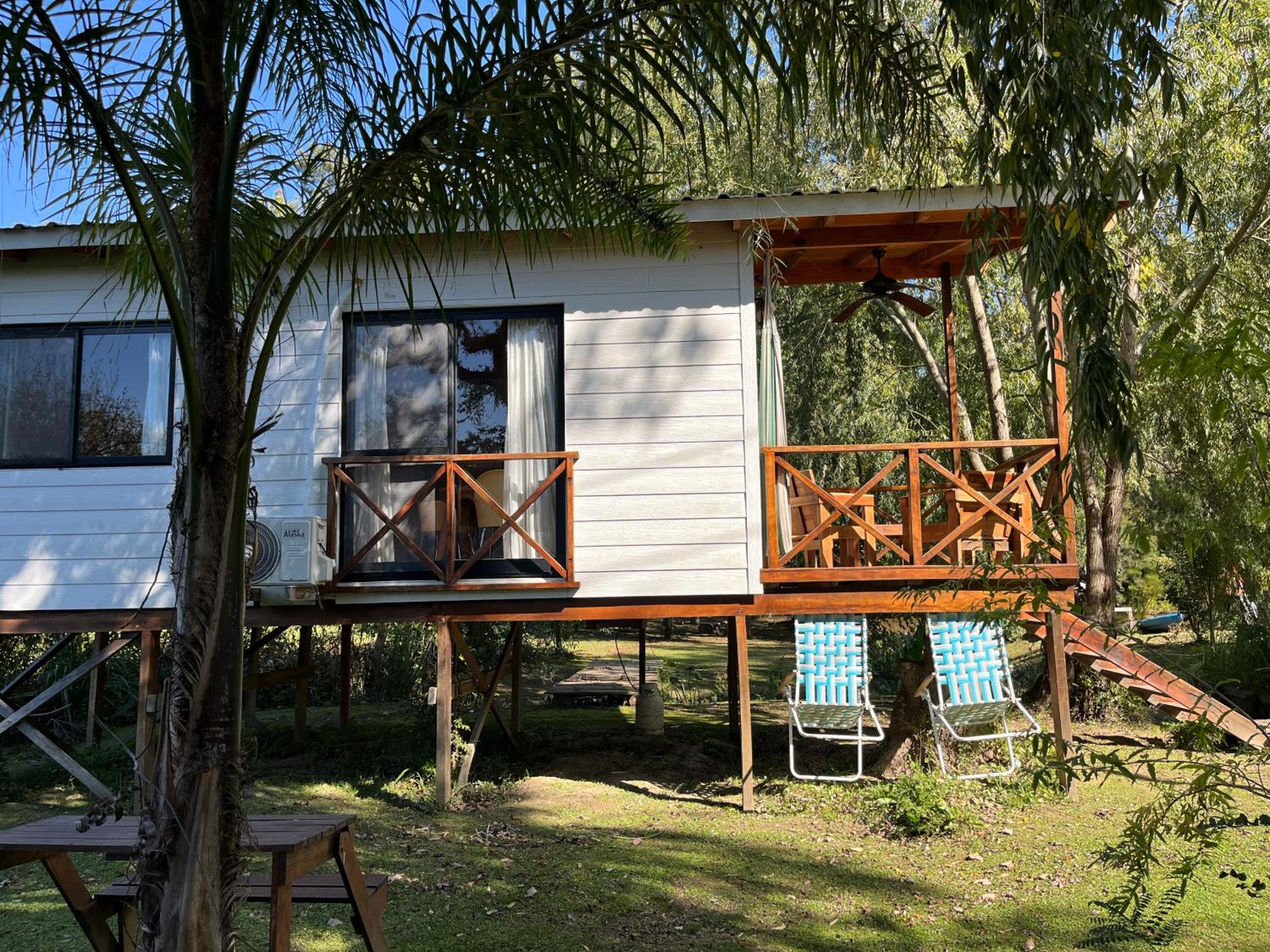 Viva la Pepa. Cabañas al Río