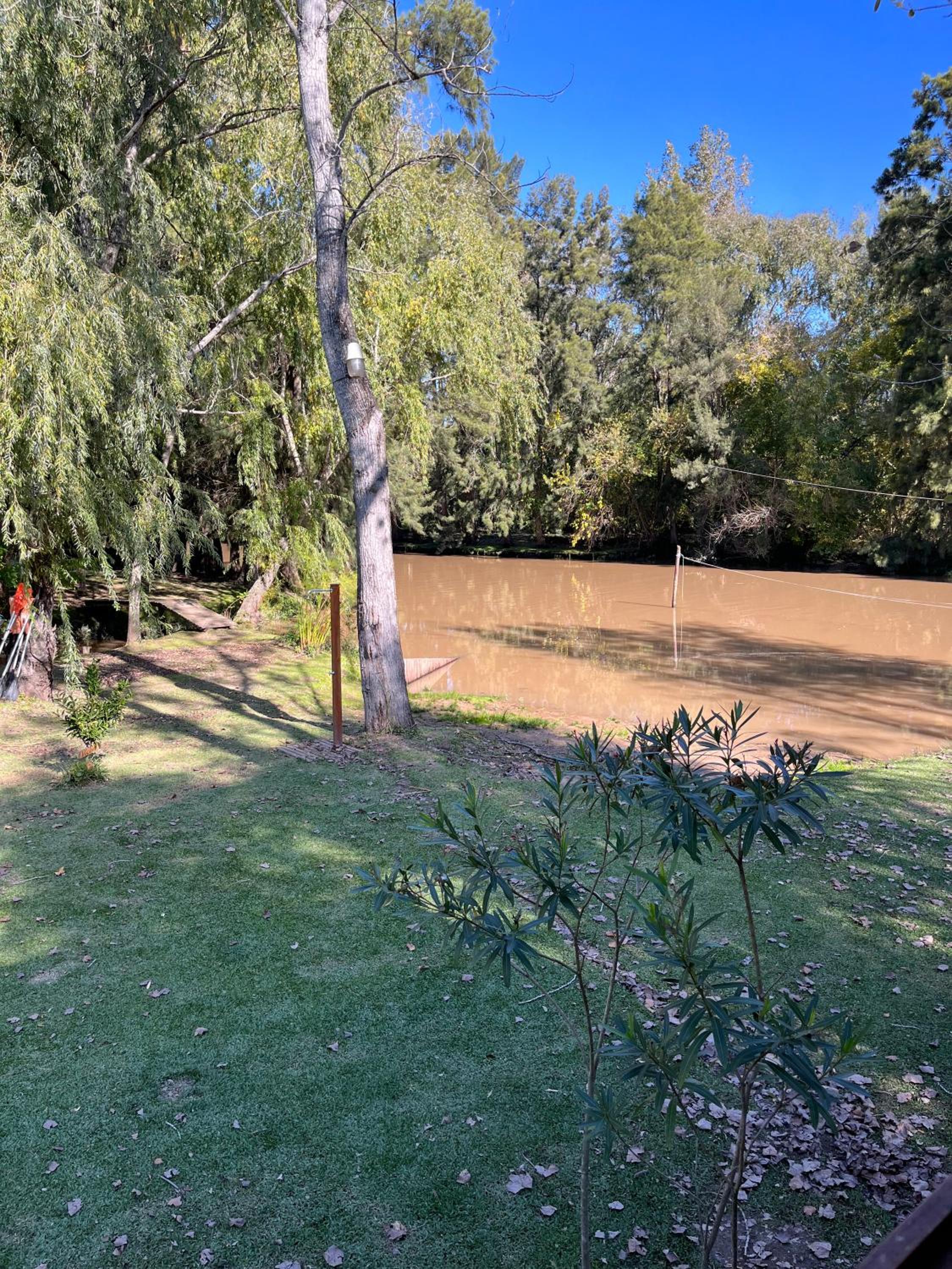 Viva la Pepa. Cabañas al Río