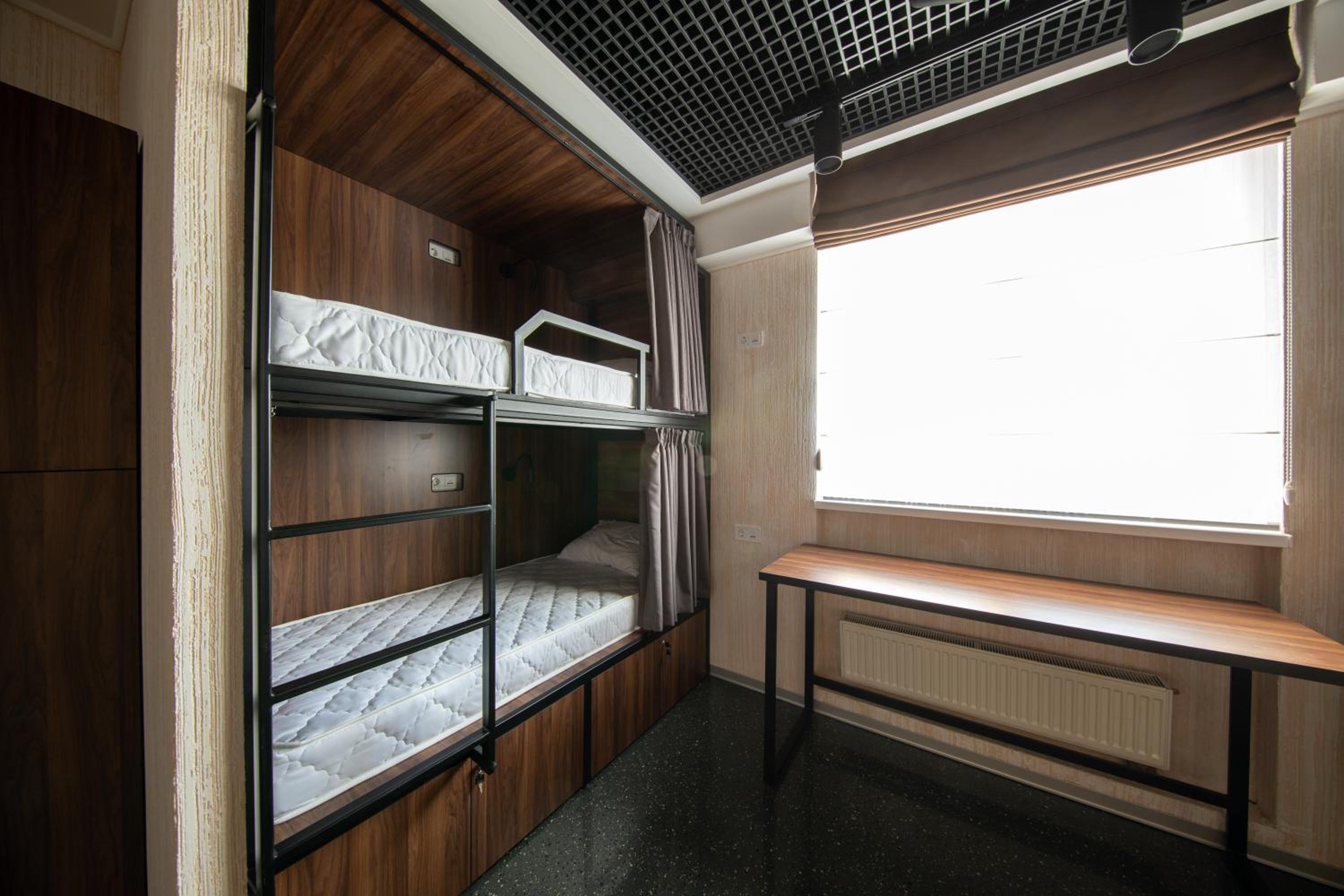 MISTO capsule hotel