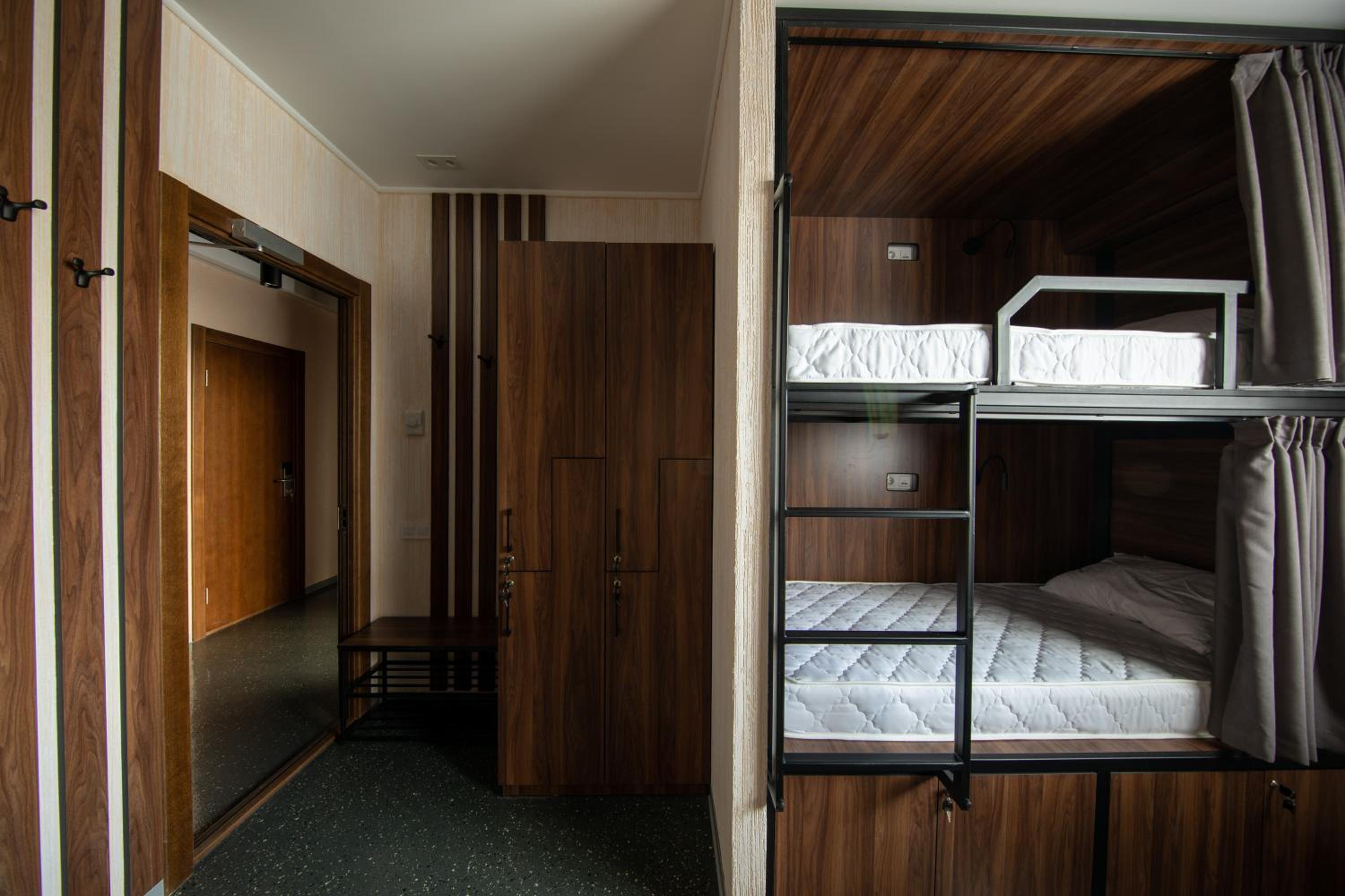 MISTO capsule hotel