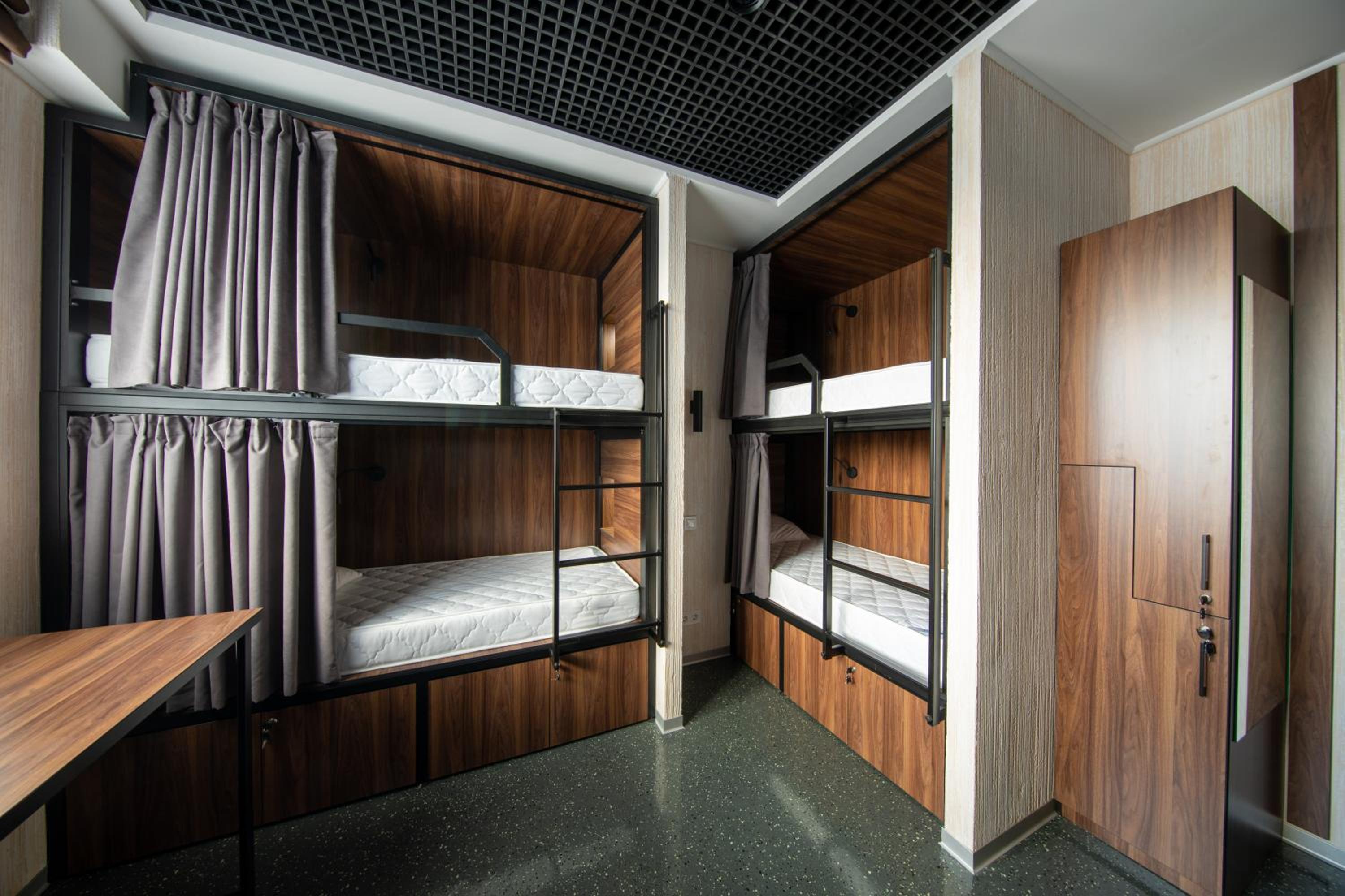 MISTO capsule hotel