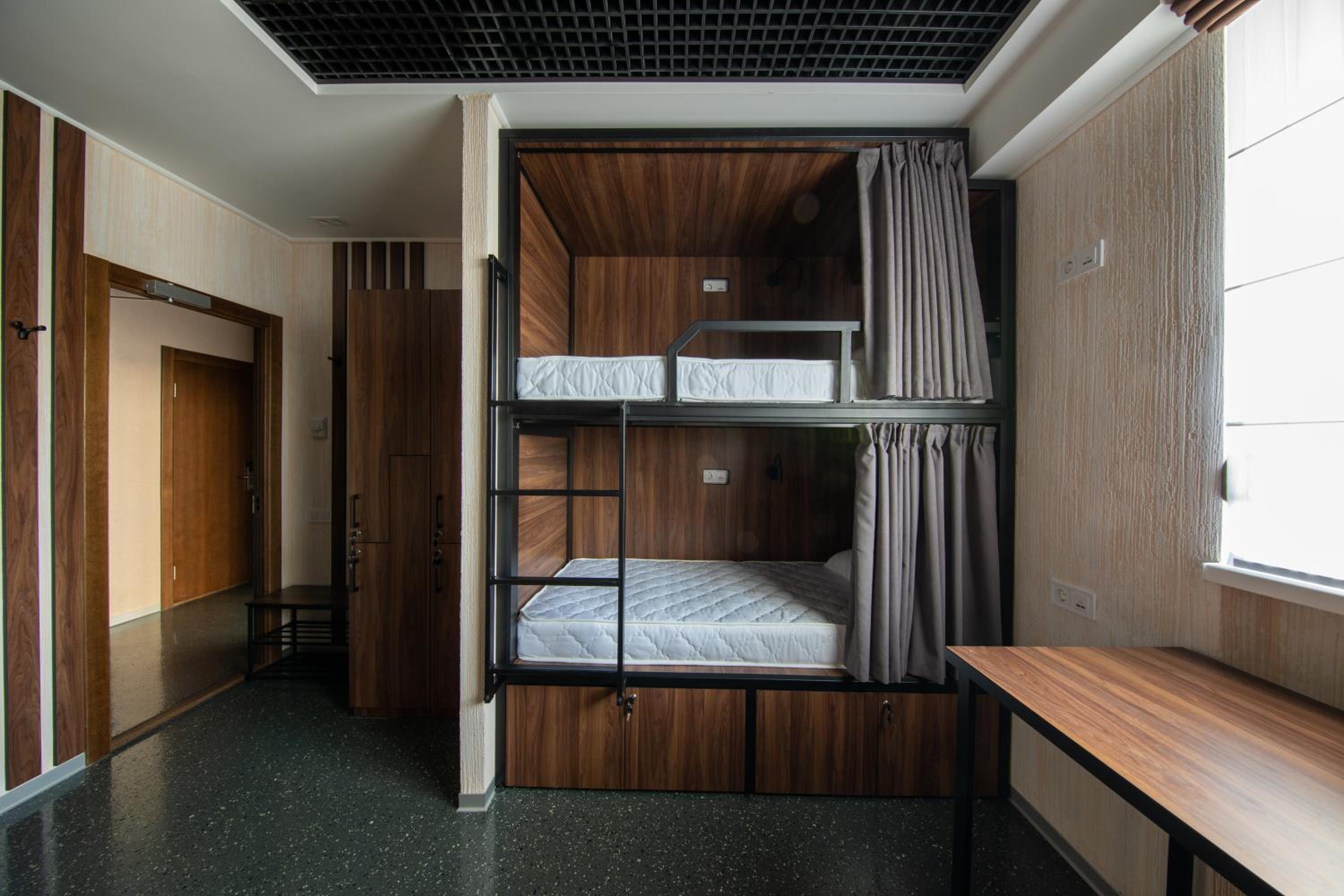 MISTO capsule hotel