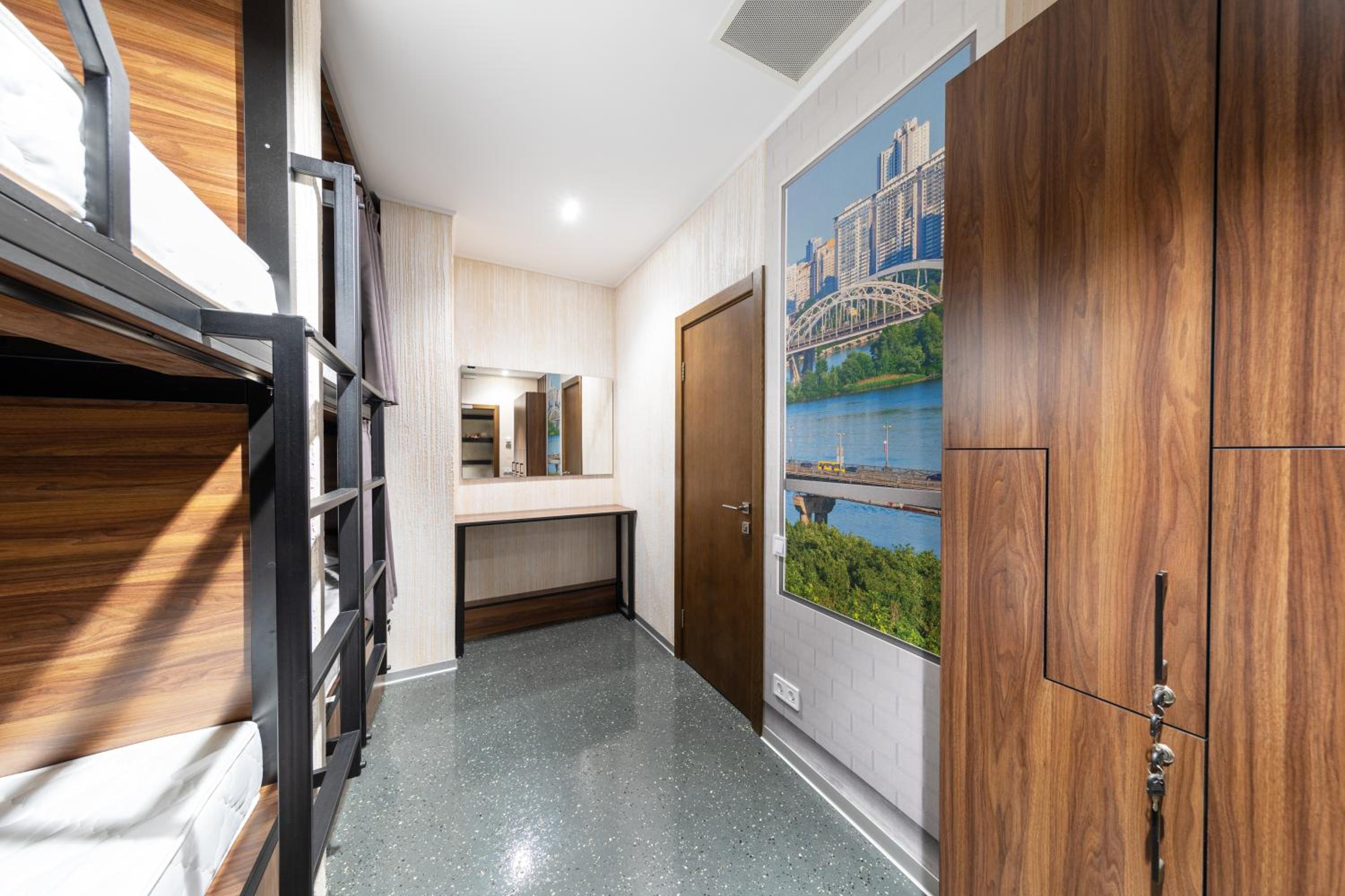 MISTO capsule hotel