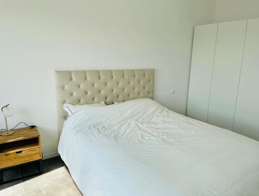 1 bedroom Flat in center with Terrace & Parking - 67B