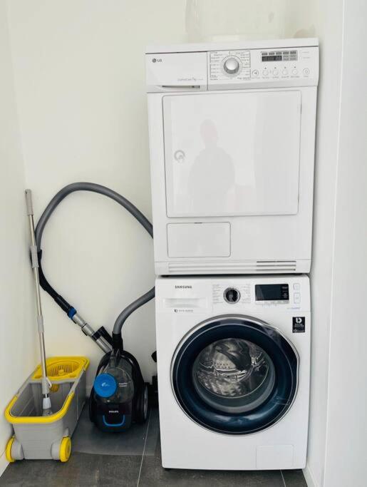 1 bedroom Flat in center with Terrace & Parking - 67B