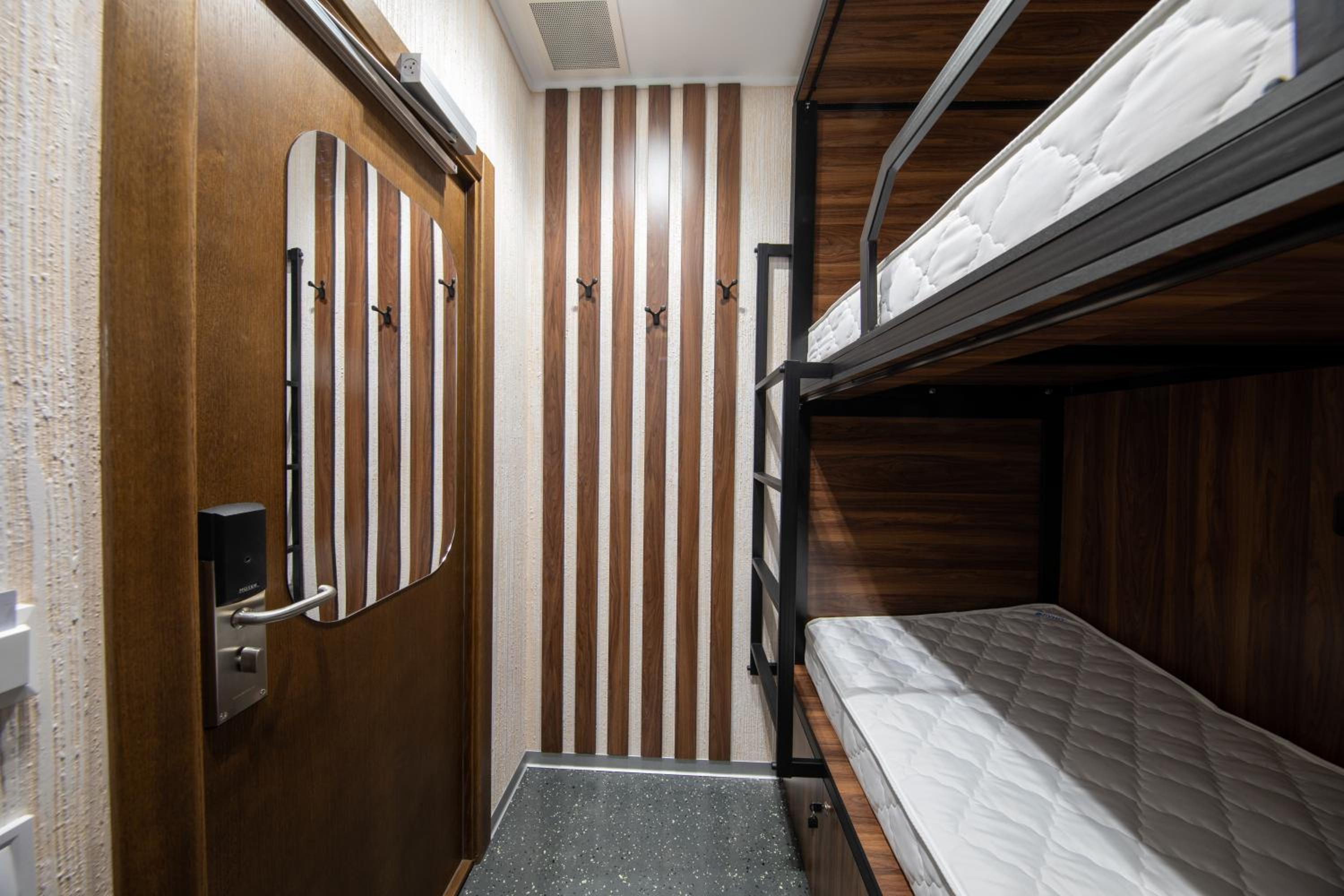 MISTO capsule hotel