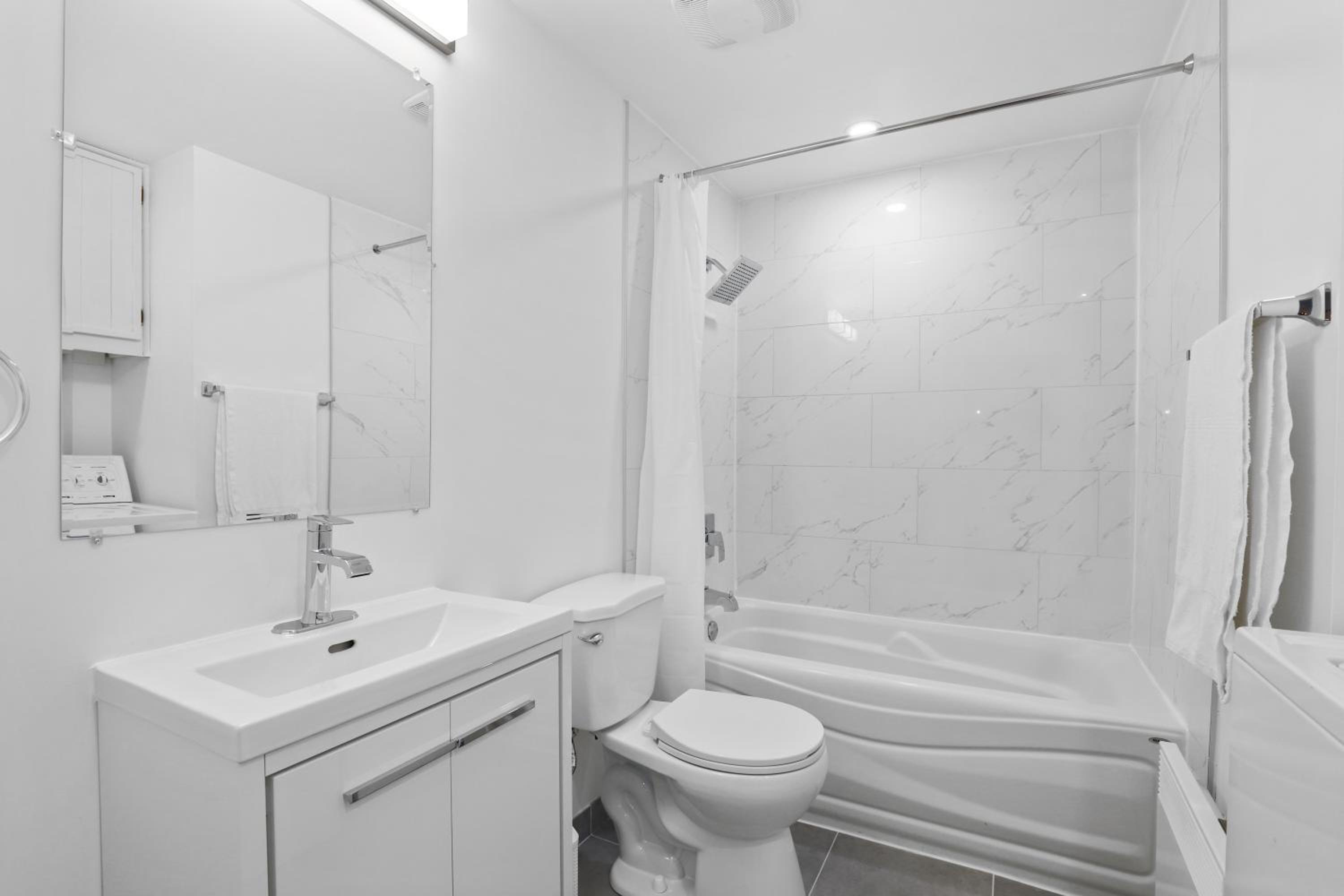 Free Parking Gorgeous 3Bedrooms