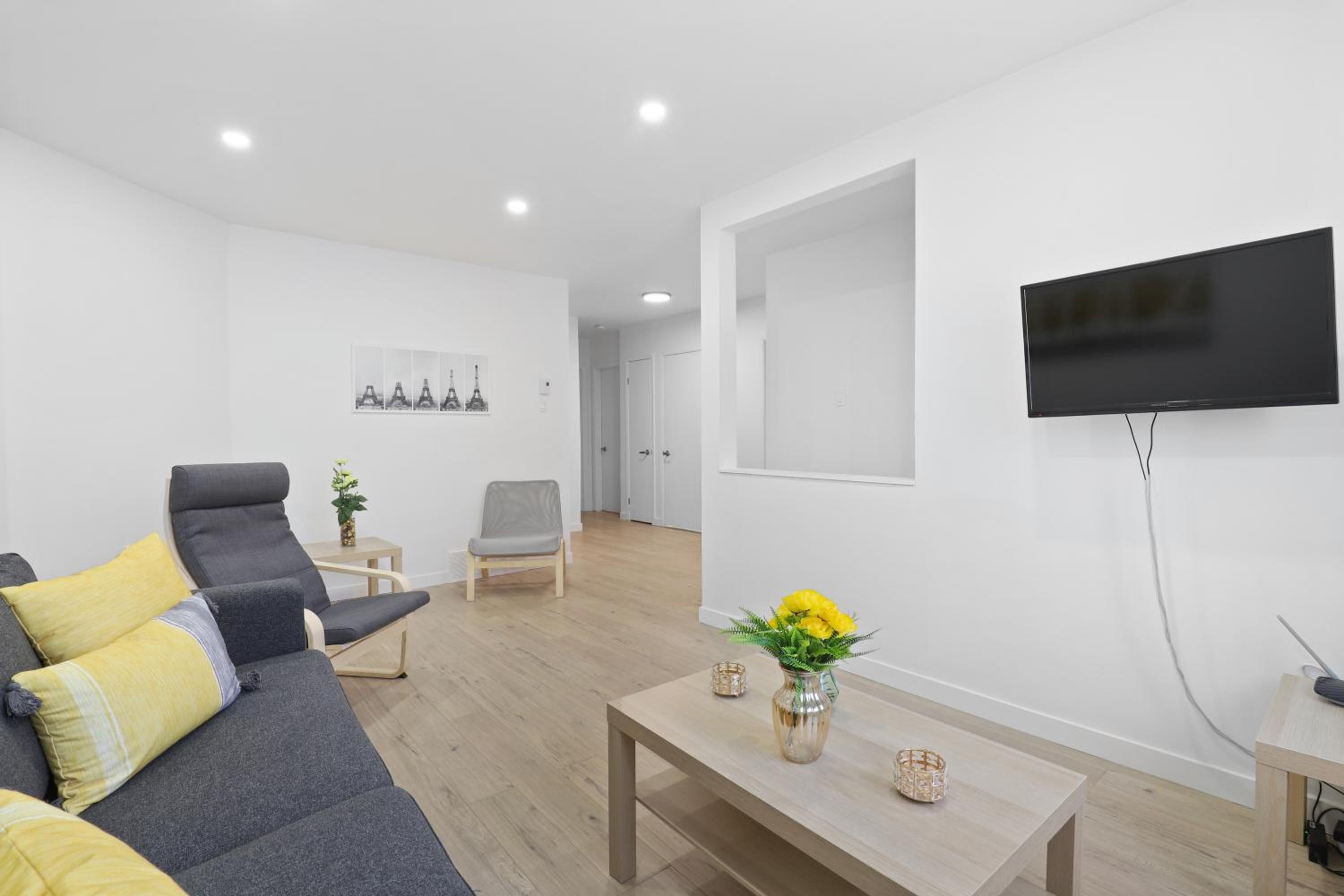 Free Parking Gorgeous 3Bedrooms