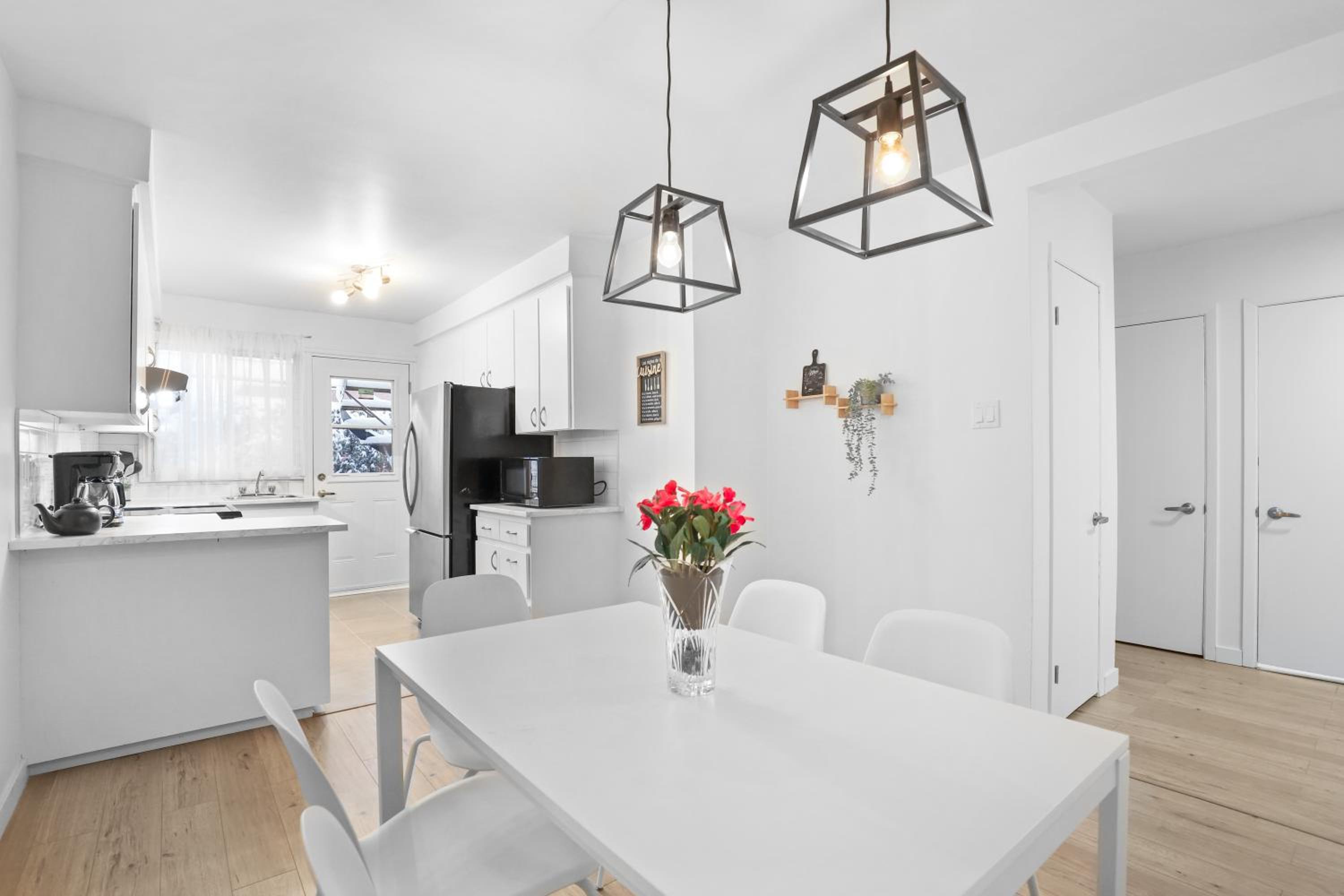 Free Parking Gorgeous 3Bedrooms