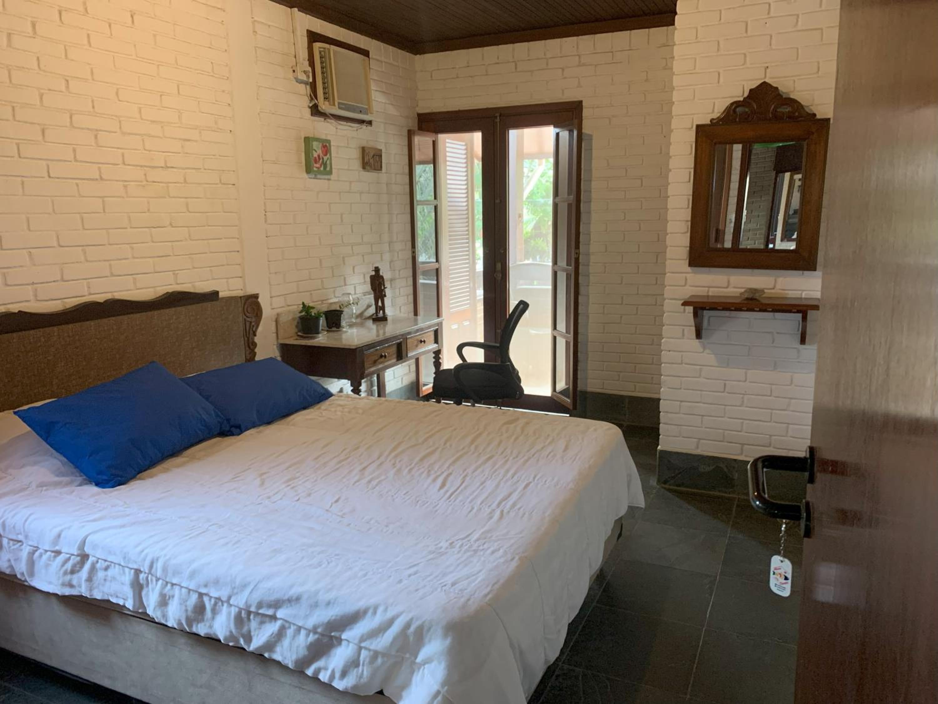 Canto das Toninhas Guest House