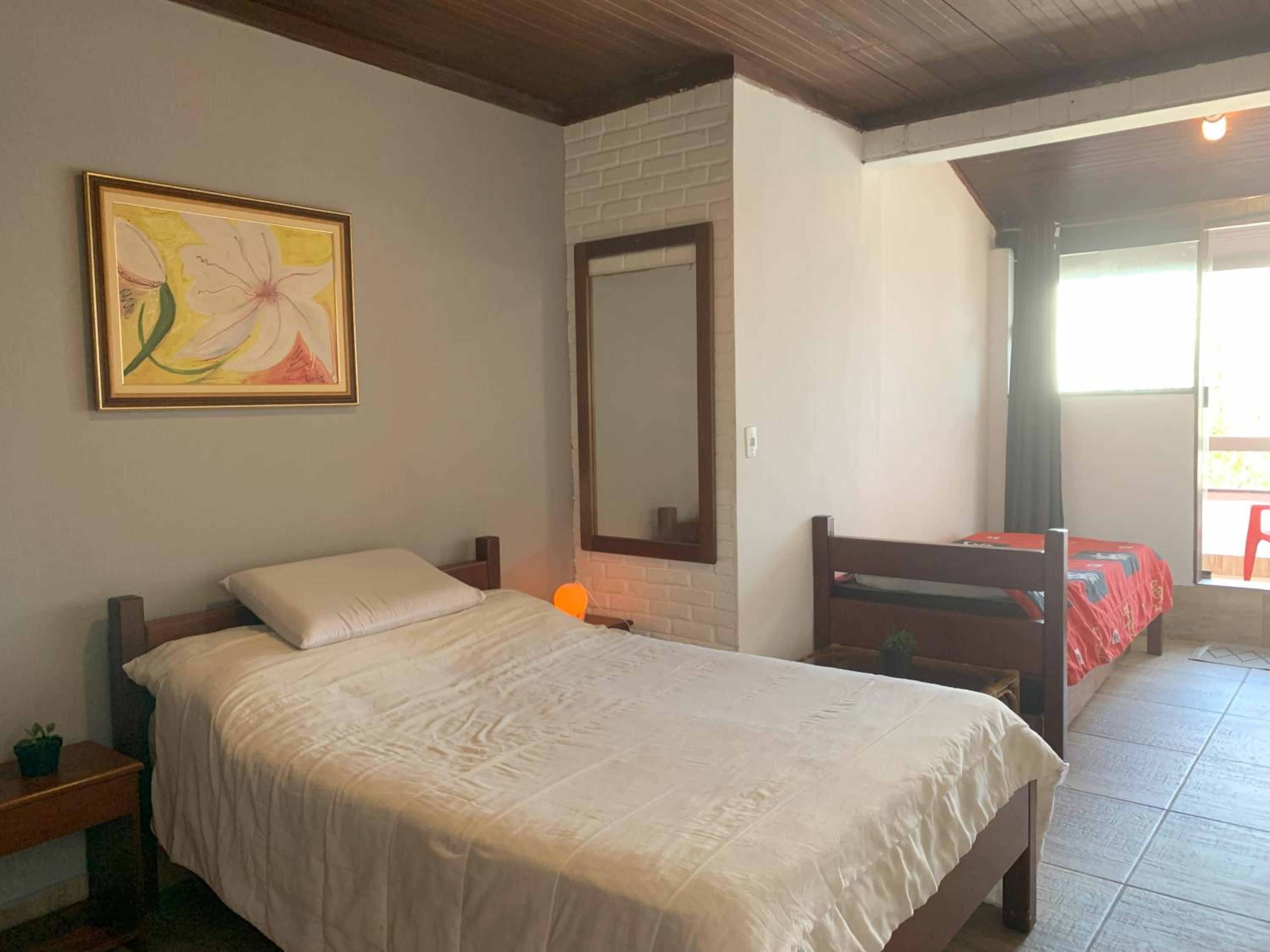 Canto das Toninhas Guest House