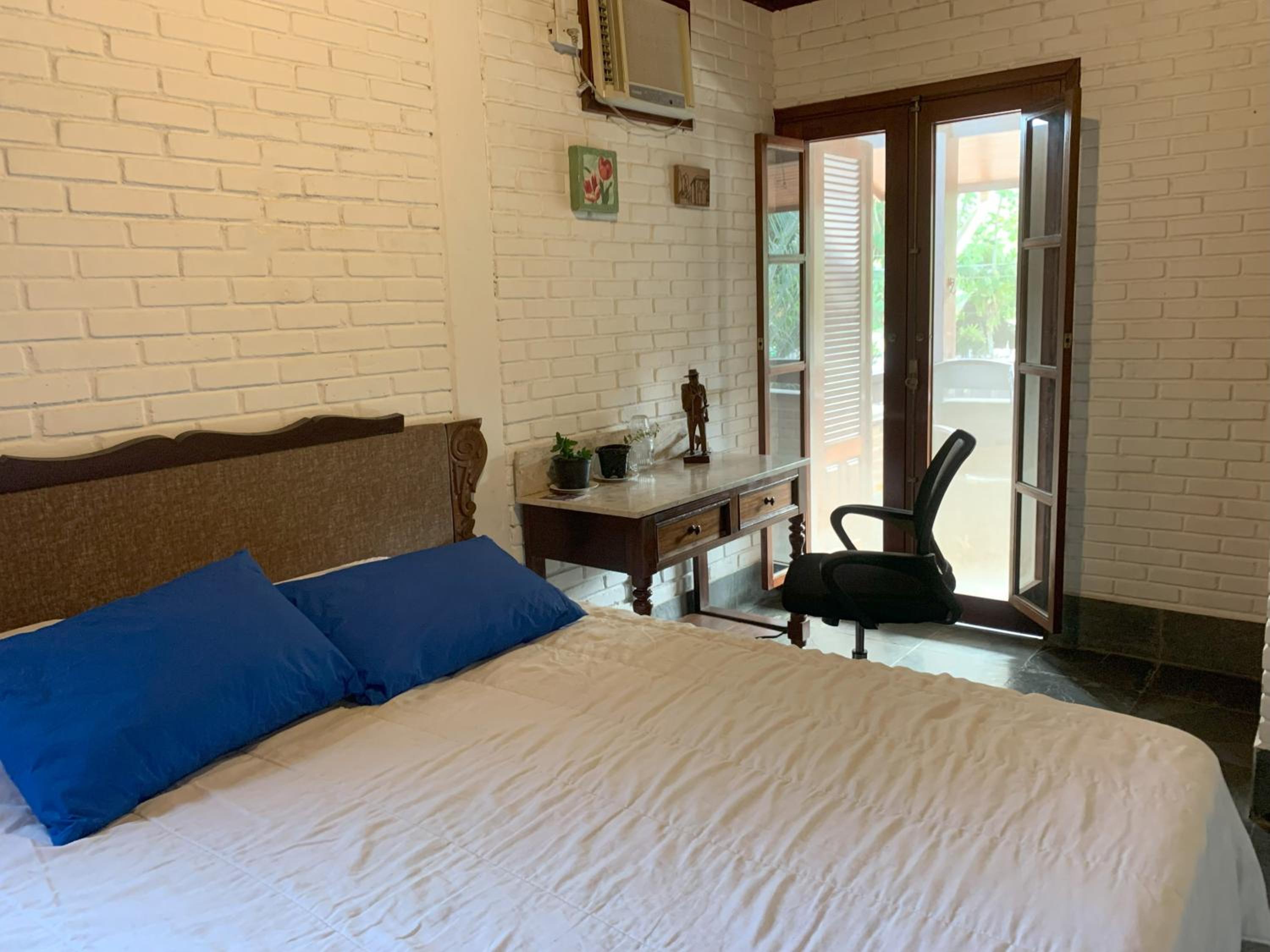 Canto das Toninhas Guest House