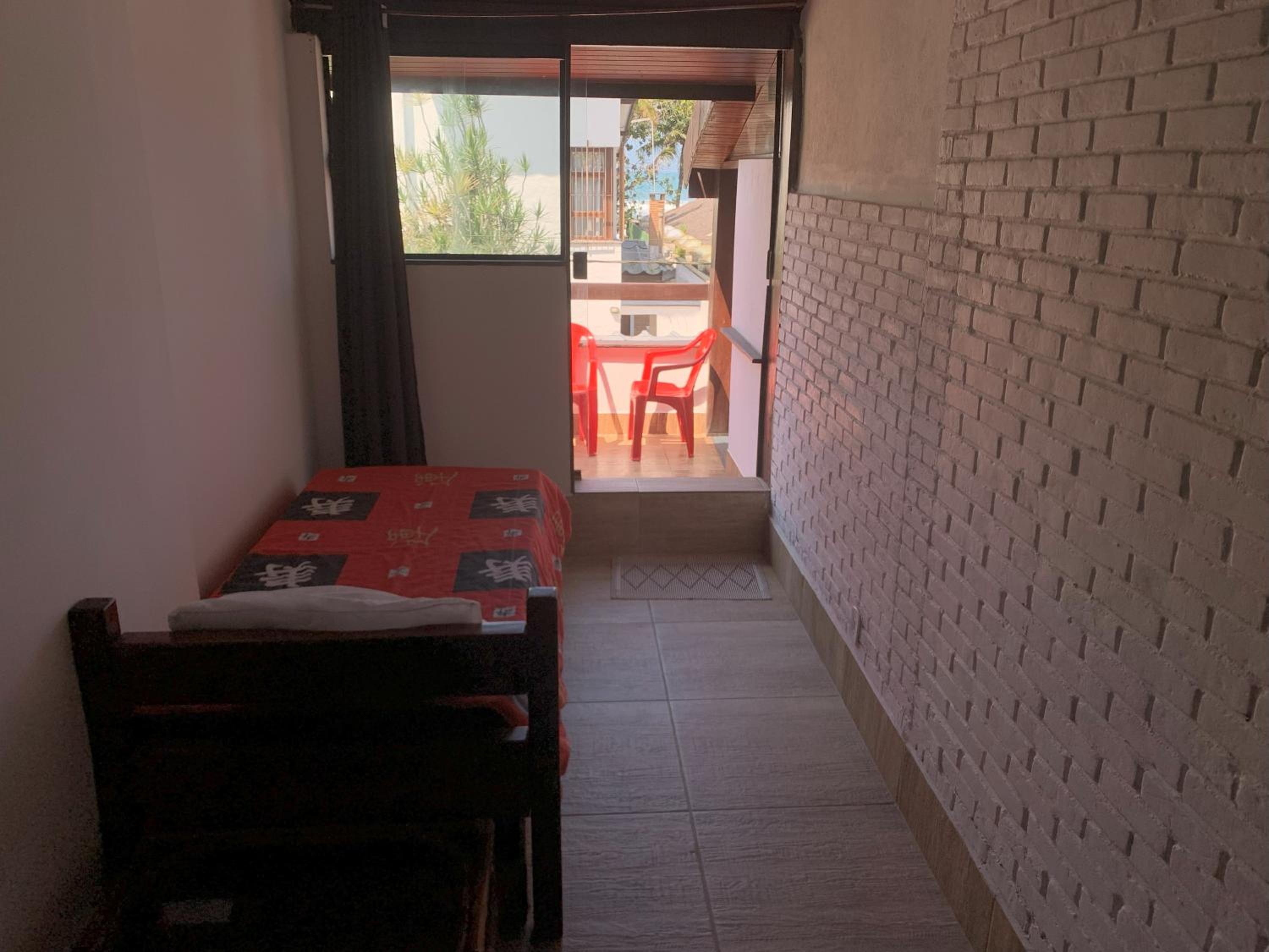 Canto das Toninhas Guest House