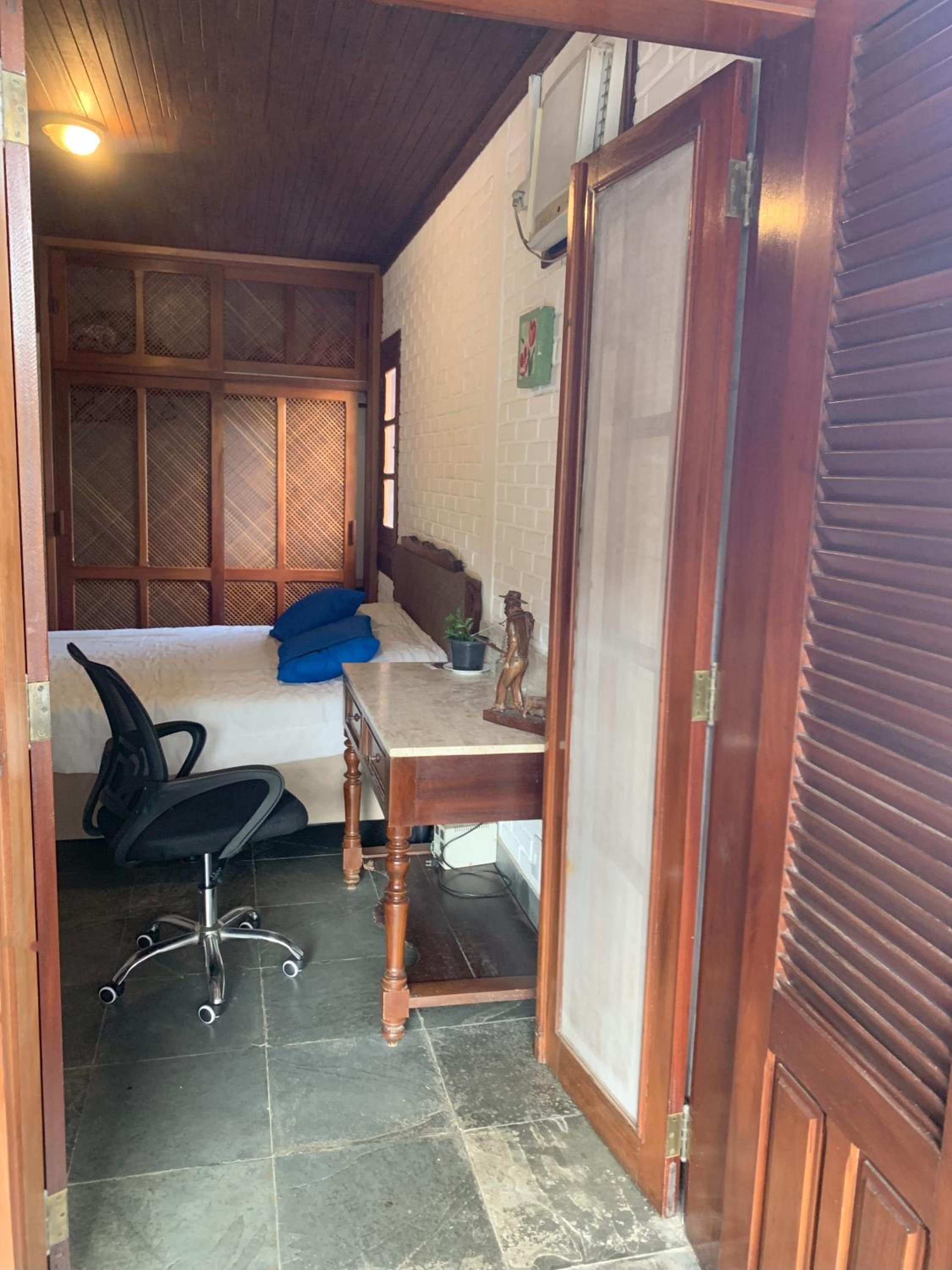 Canto das Toninhas Guest House