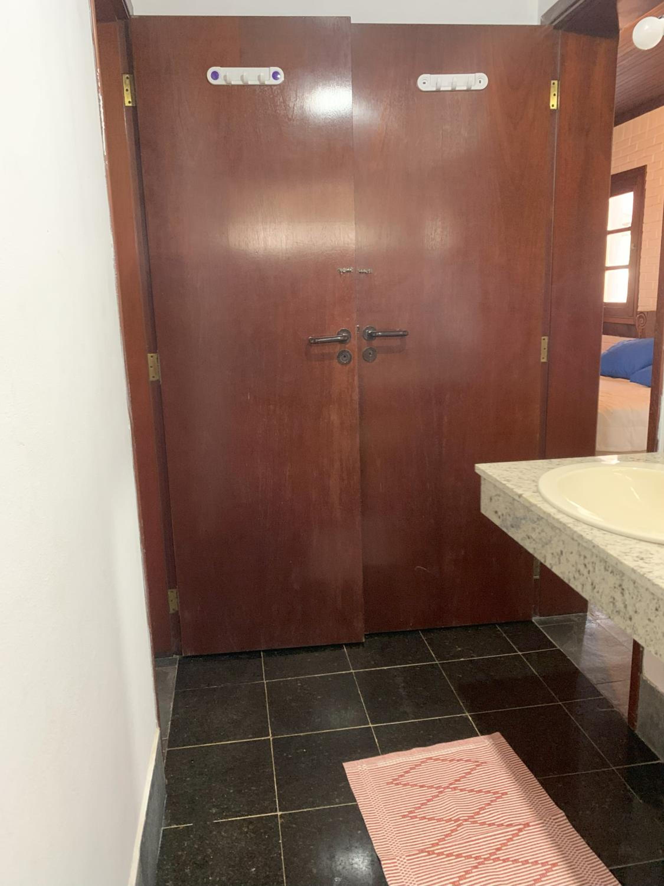 Canto das Toninhas Guest House