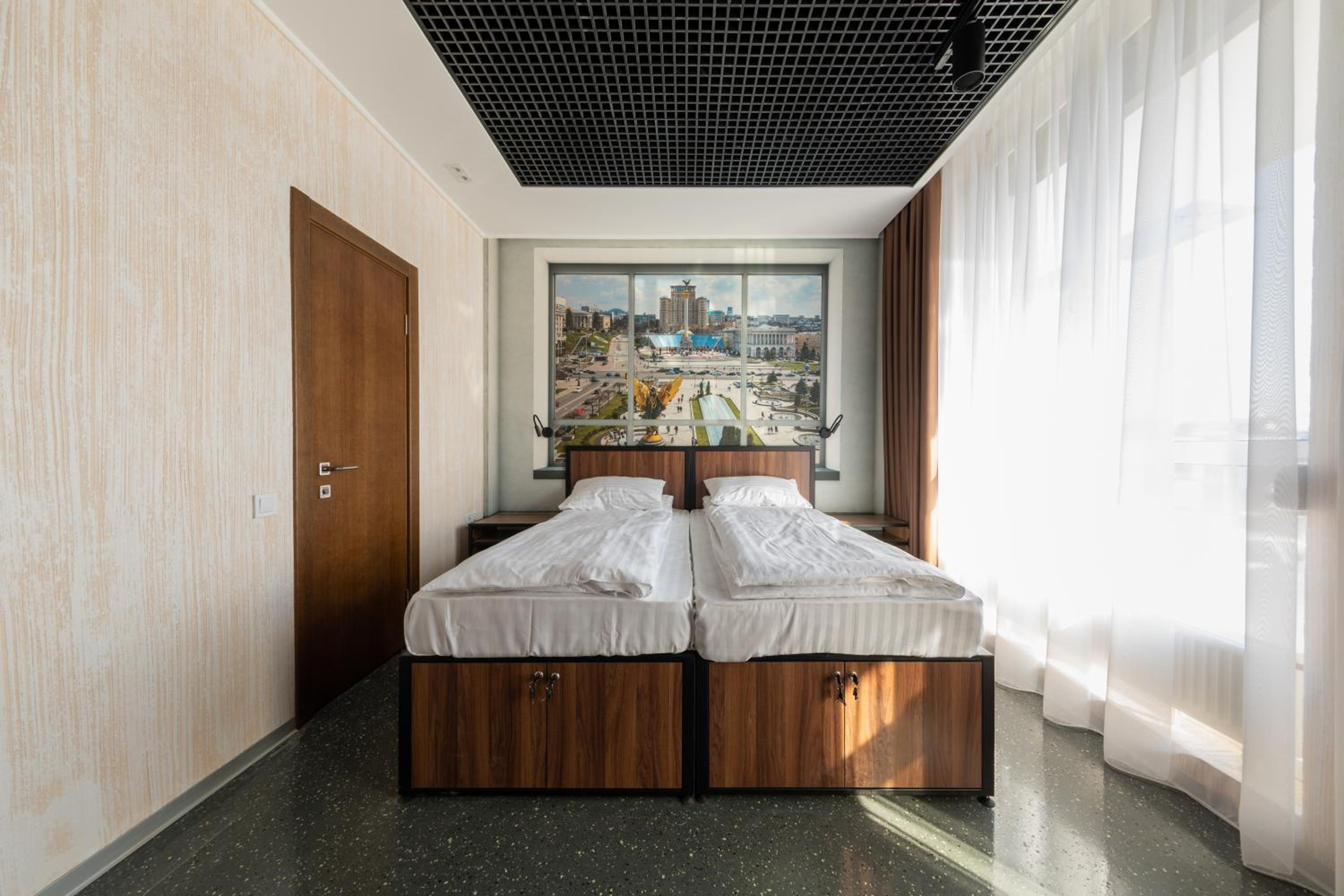 MISTO capsule hotel