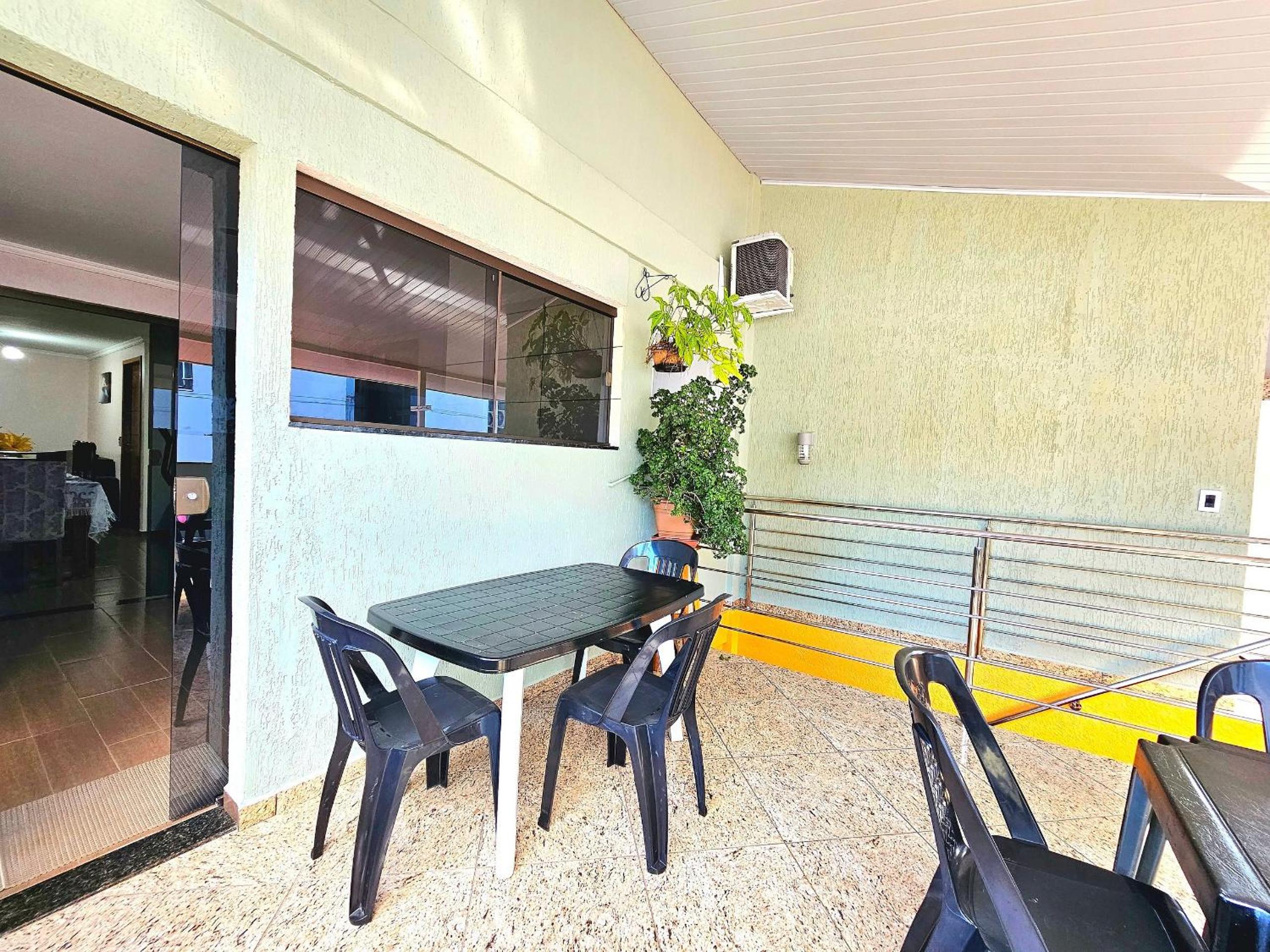 Apt Centro de Foz para até 8 pessoas