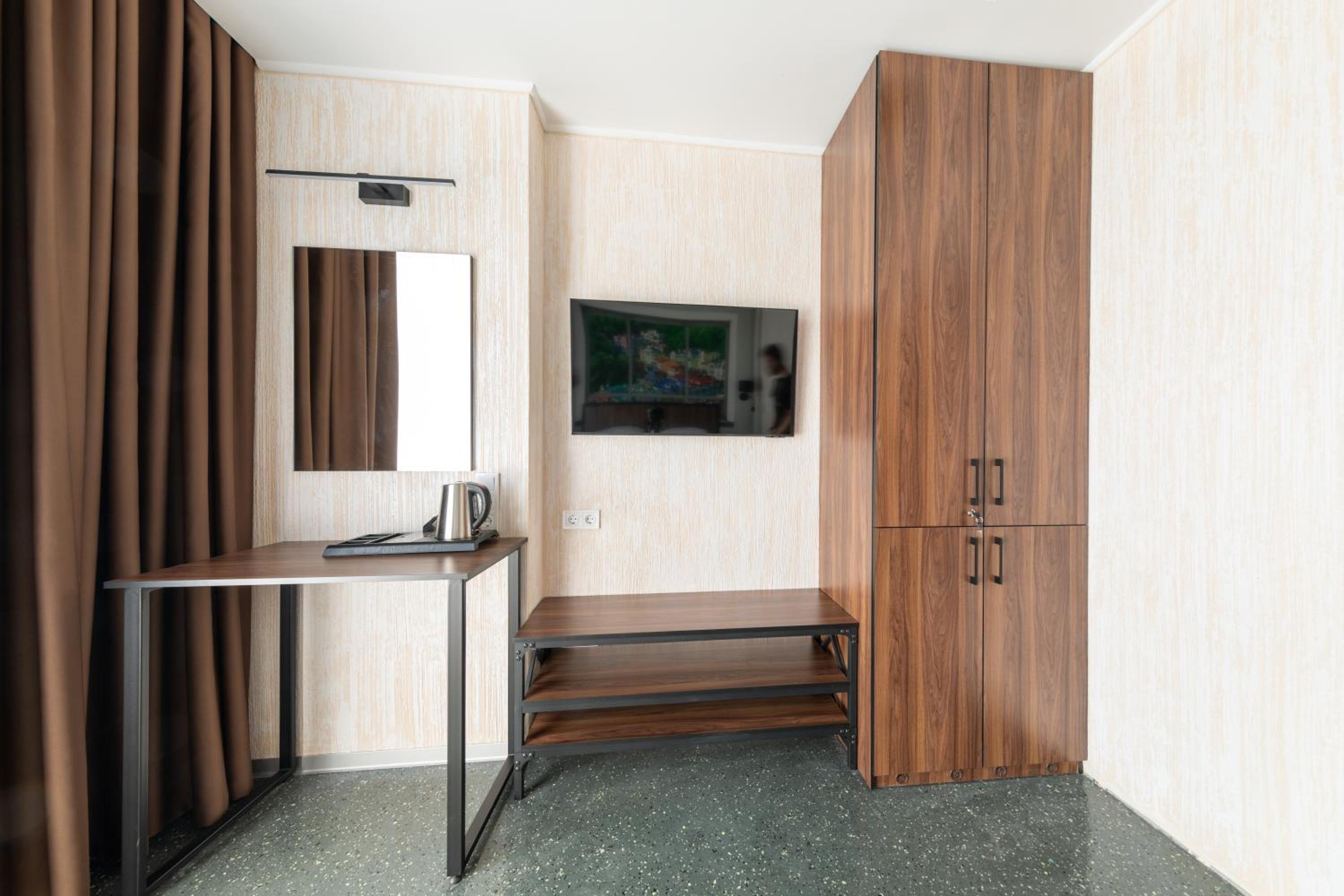 MISTO capsule hotel