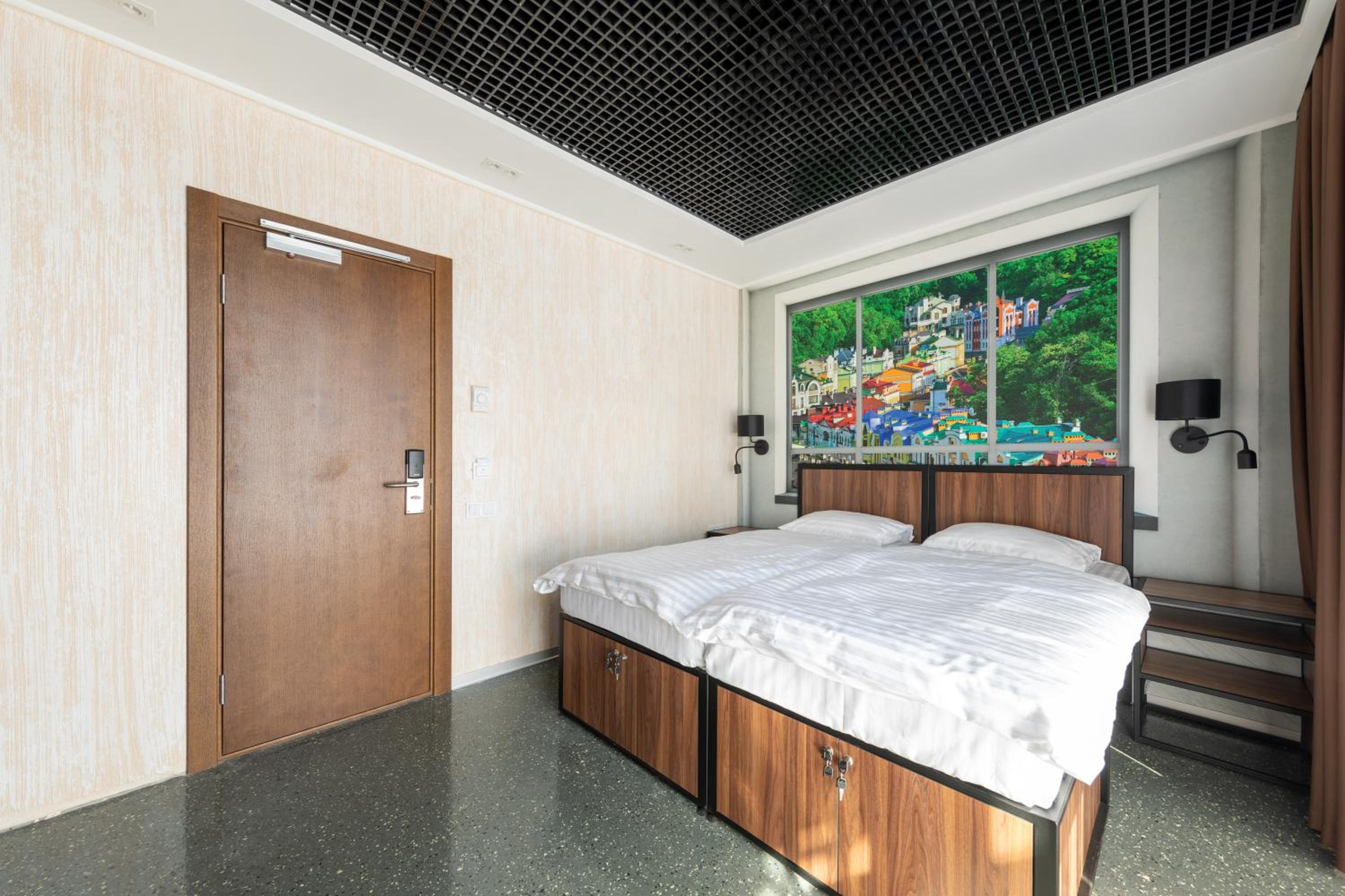 MISTO capsule hotel