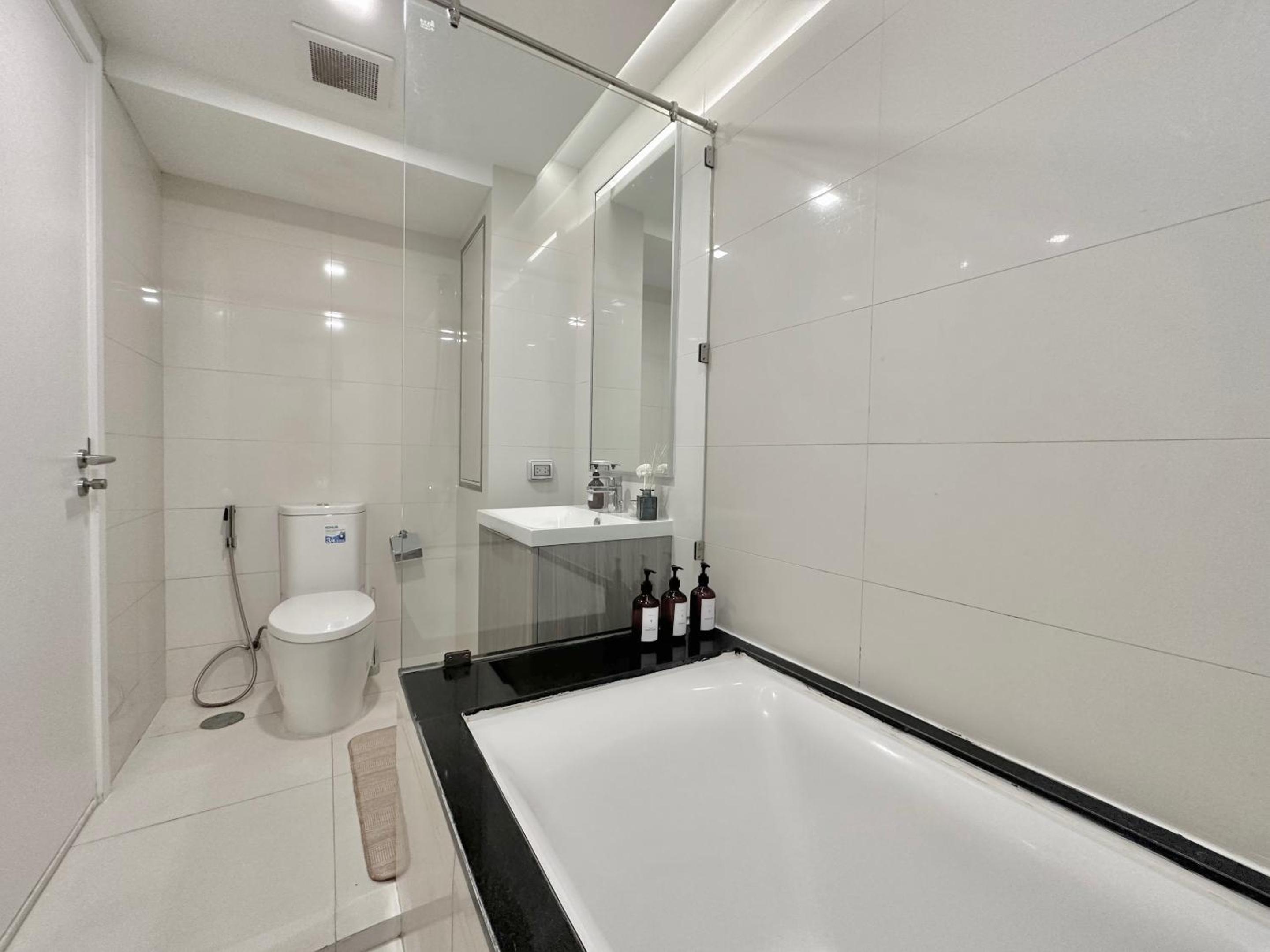 Bangkok Asok Circle REIN Sukhumvit 12#2BR&3BR#Pool&Gym#Near Terminal 21