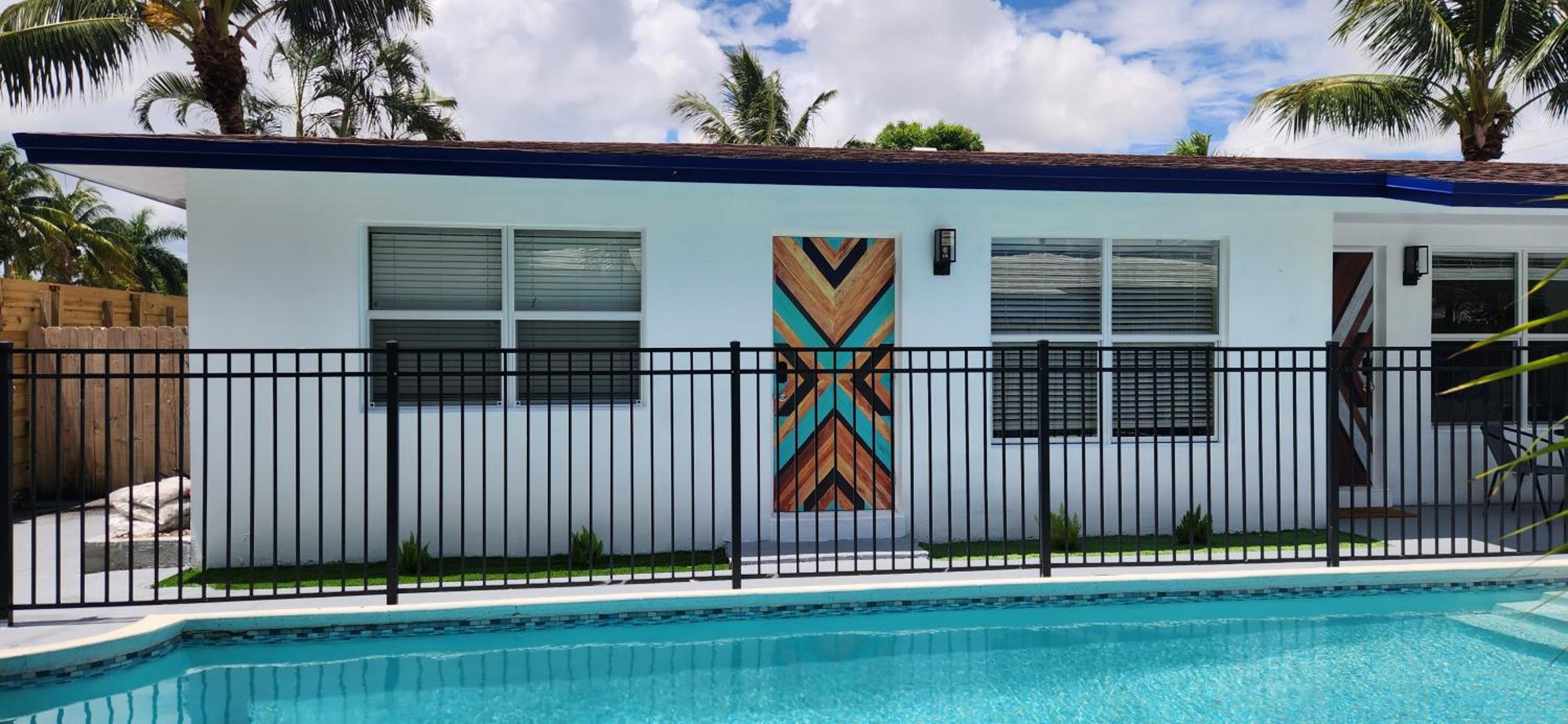 Private Home, KING Room- Pool & Patios - Near Beaches & Dining, photo 32
