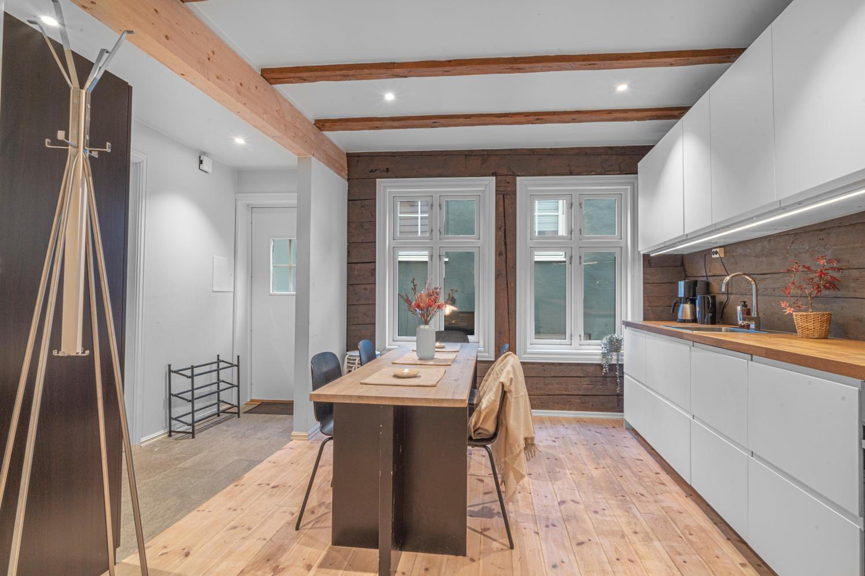 Bergen Vacations - Four-Story Central City House! Newly Renovated! - Property Image 3