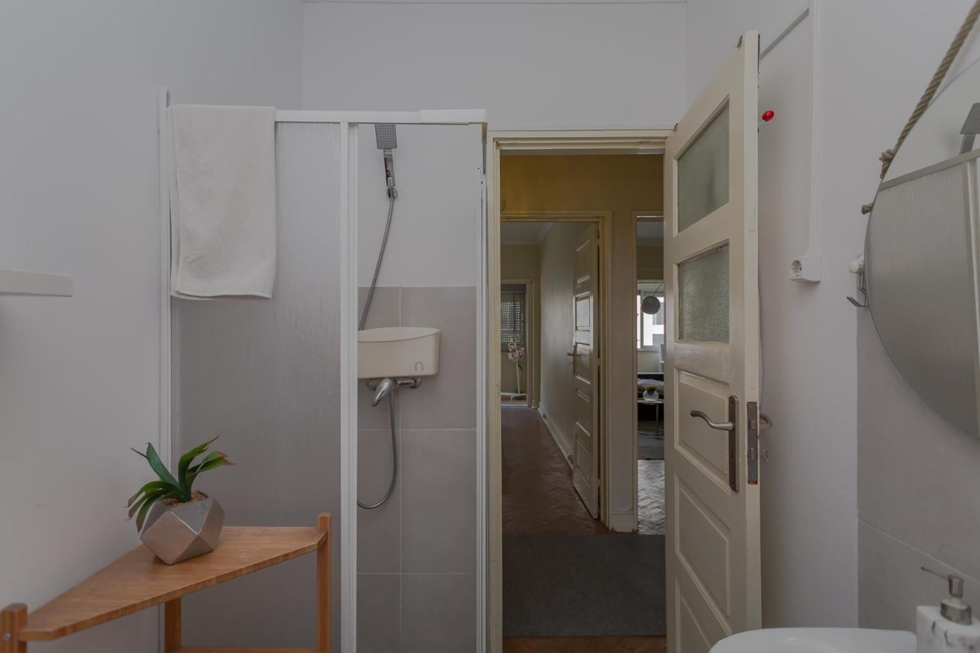 EVD-RENTALS OLIVAL BASTOS