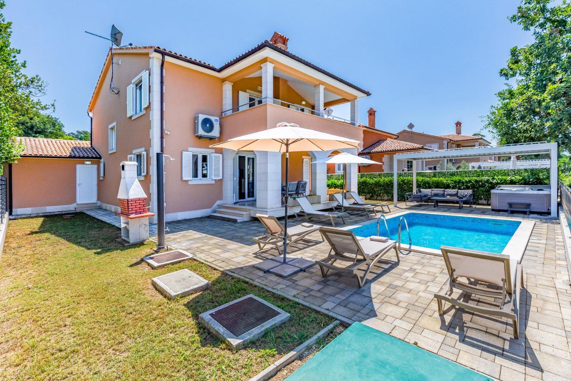 Resort Villas Lotus by Istrabook view 2