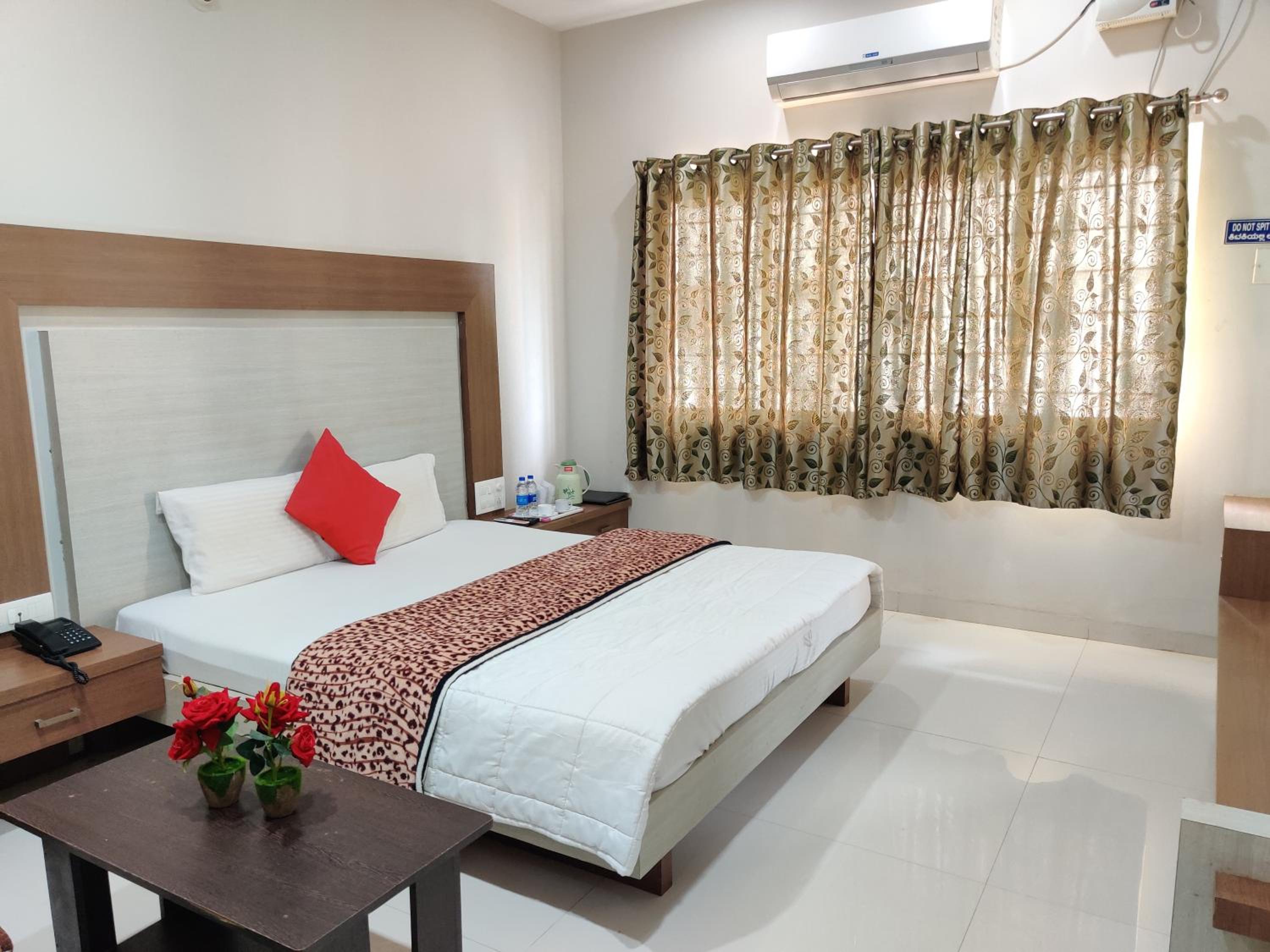 HOTEL NIMBA INTERNATIONAL view 4