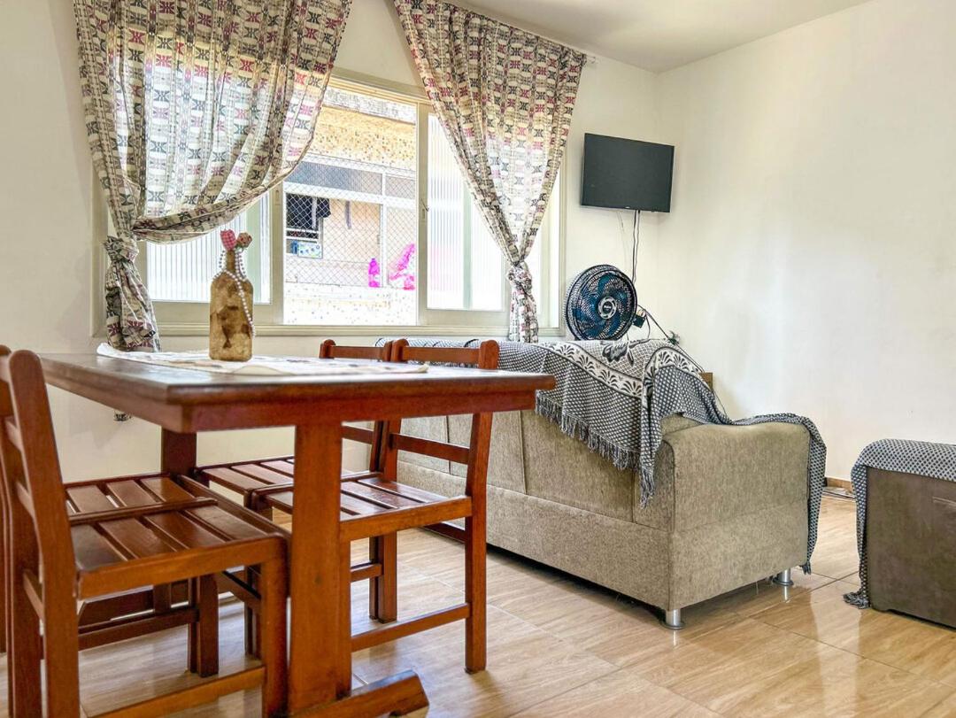 Ótimo apartamento a 850m Praia do Gonzaguinha - SP