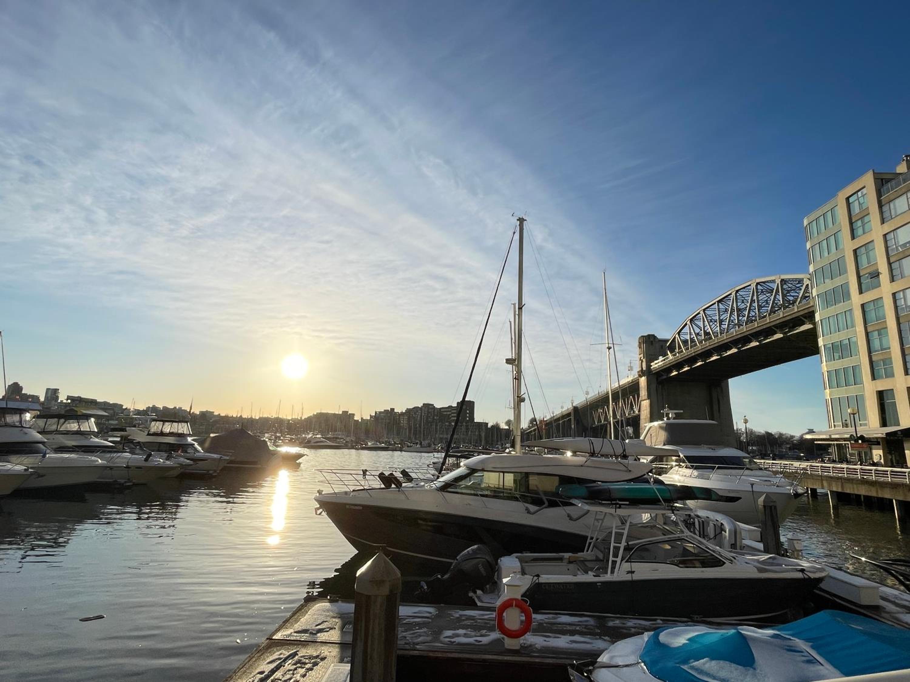 Downtown 1BR Condo at Granville Strip near English Bay