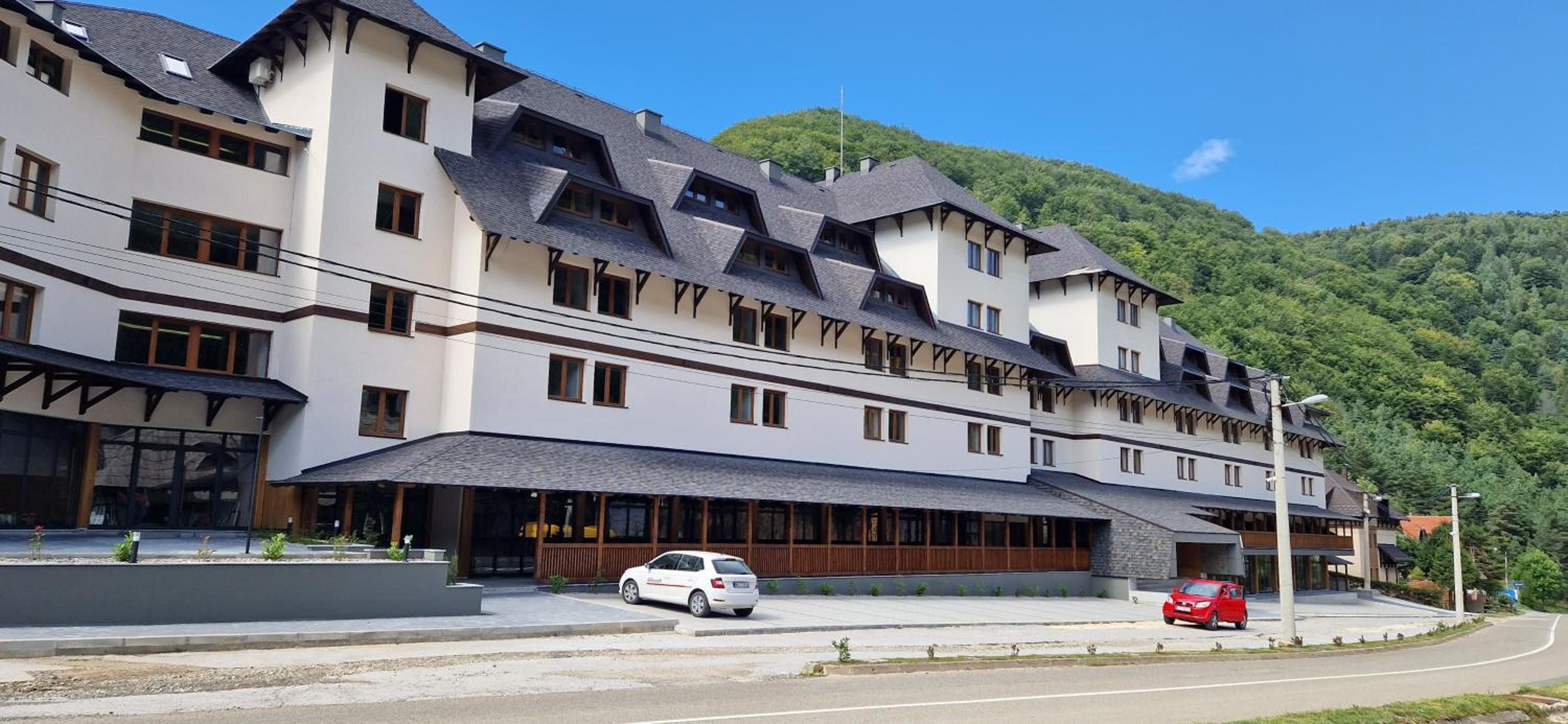 AURORA Bela reka C117, Brzeće view 2