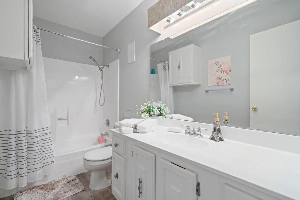 Townhome - Convenient Location view 2